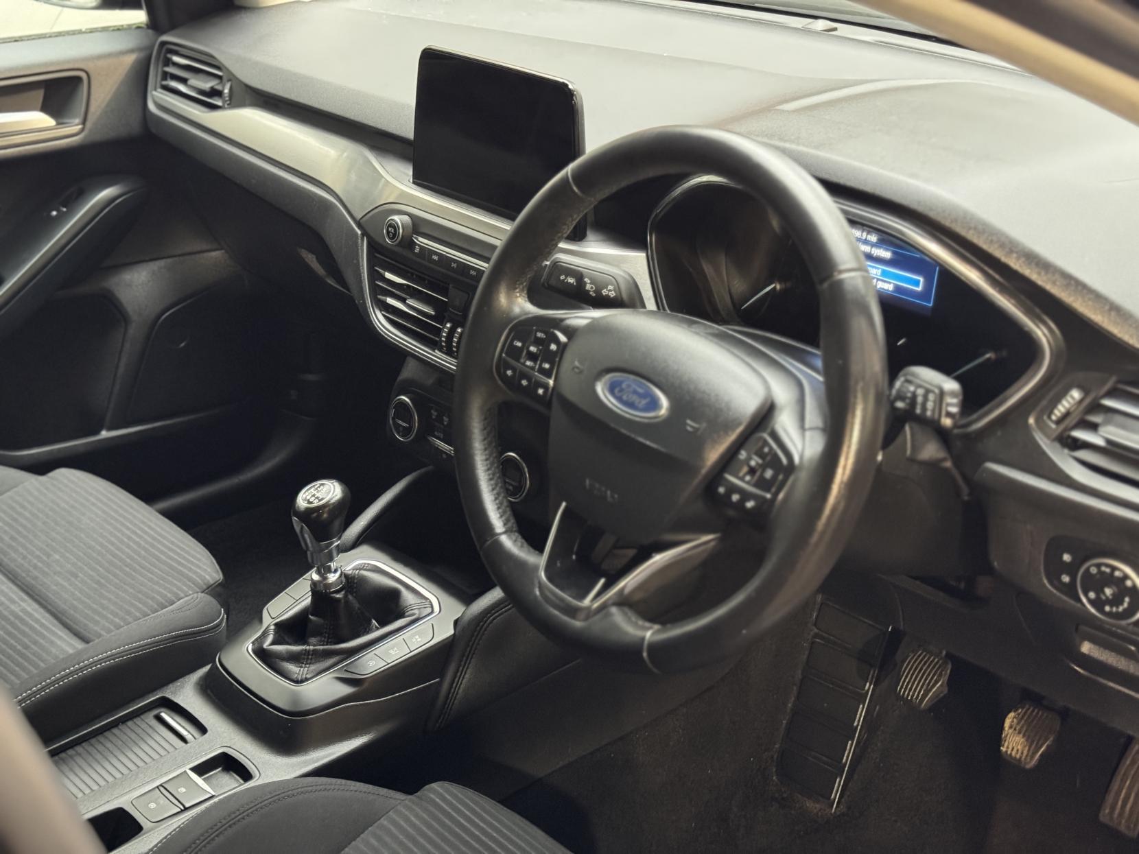 Ford Focus 1.0T EcoBoost Titanium Hatchback 5dr Petrol Manual Euro 6 (s/s) (125 ps)