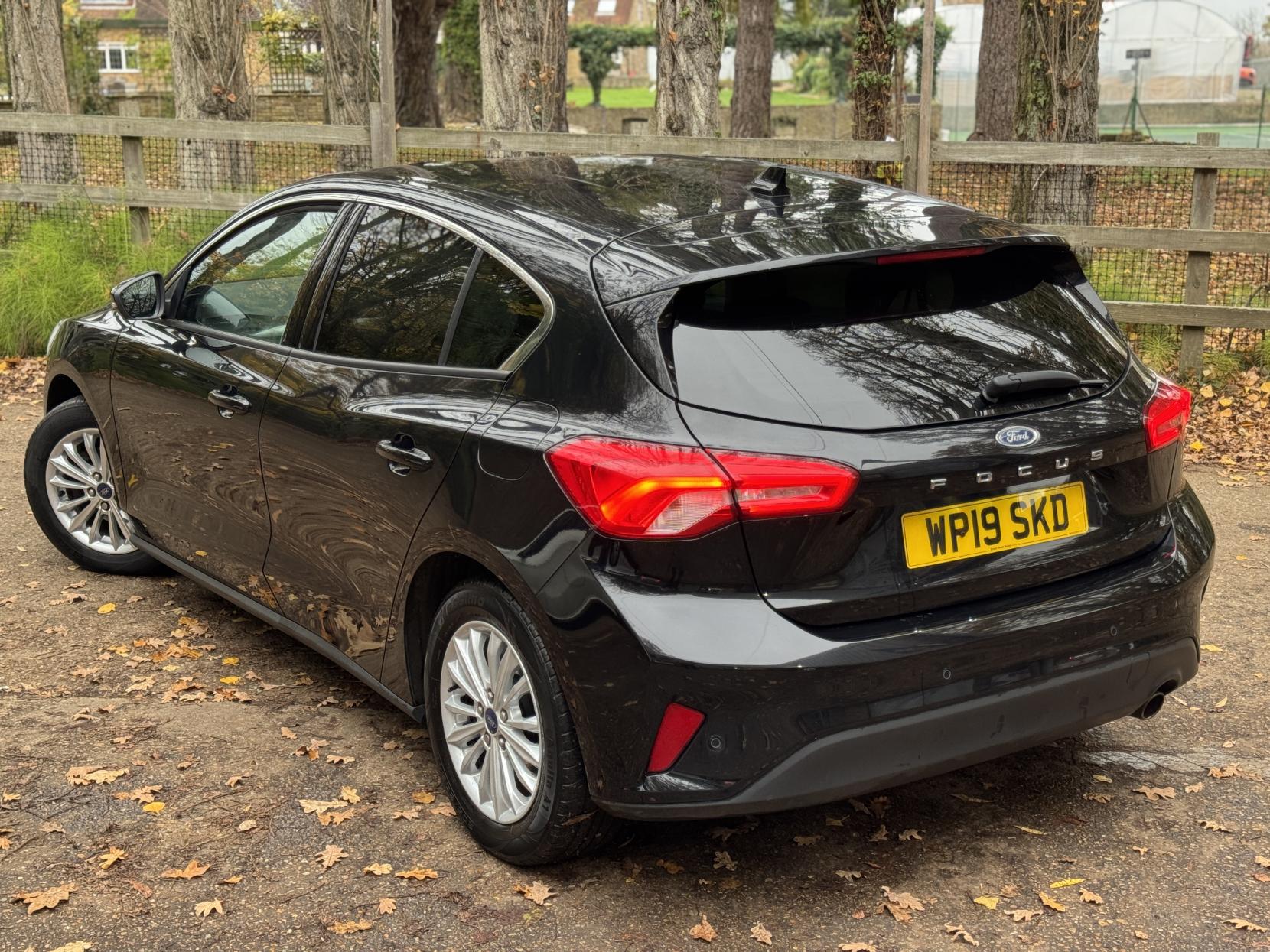 Ford Focus 1.0T EcoBoost Titanium Hatchback 5dr Petrol Manual Euro 6 (s/s) (125 ps)