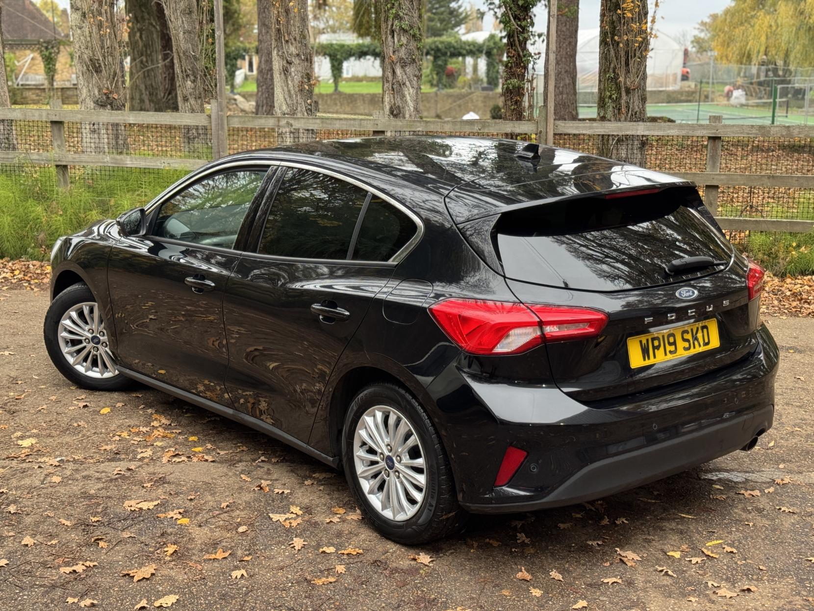 Ford Focus 1.0T EcoBoost Titanium Hatchback 5dr Petrol Manual Euro 6 (s/s) (125 ps)