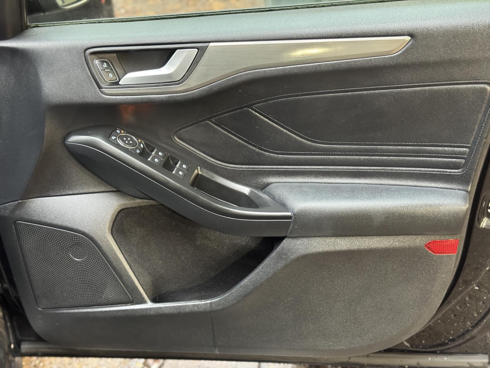 Ford Focus 1.0T EcoBoost Titanium Hatchback 5dr Petrol Manual Euro 6 (s/s) (125 ps)