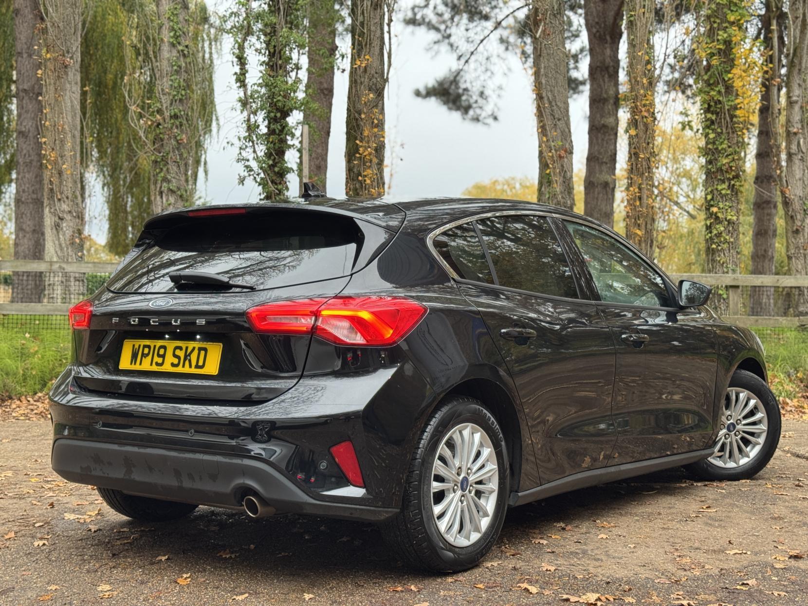 Ford Focus 1.0T EcoBoost Titanium Hatchback 5dr Petrol Manual Euro 6 (s/s) (125 ps)