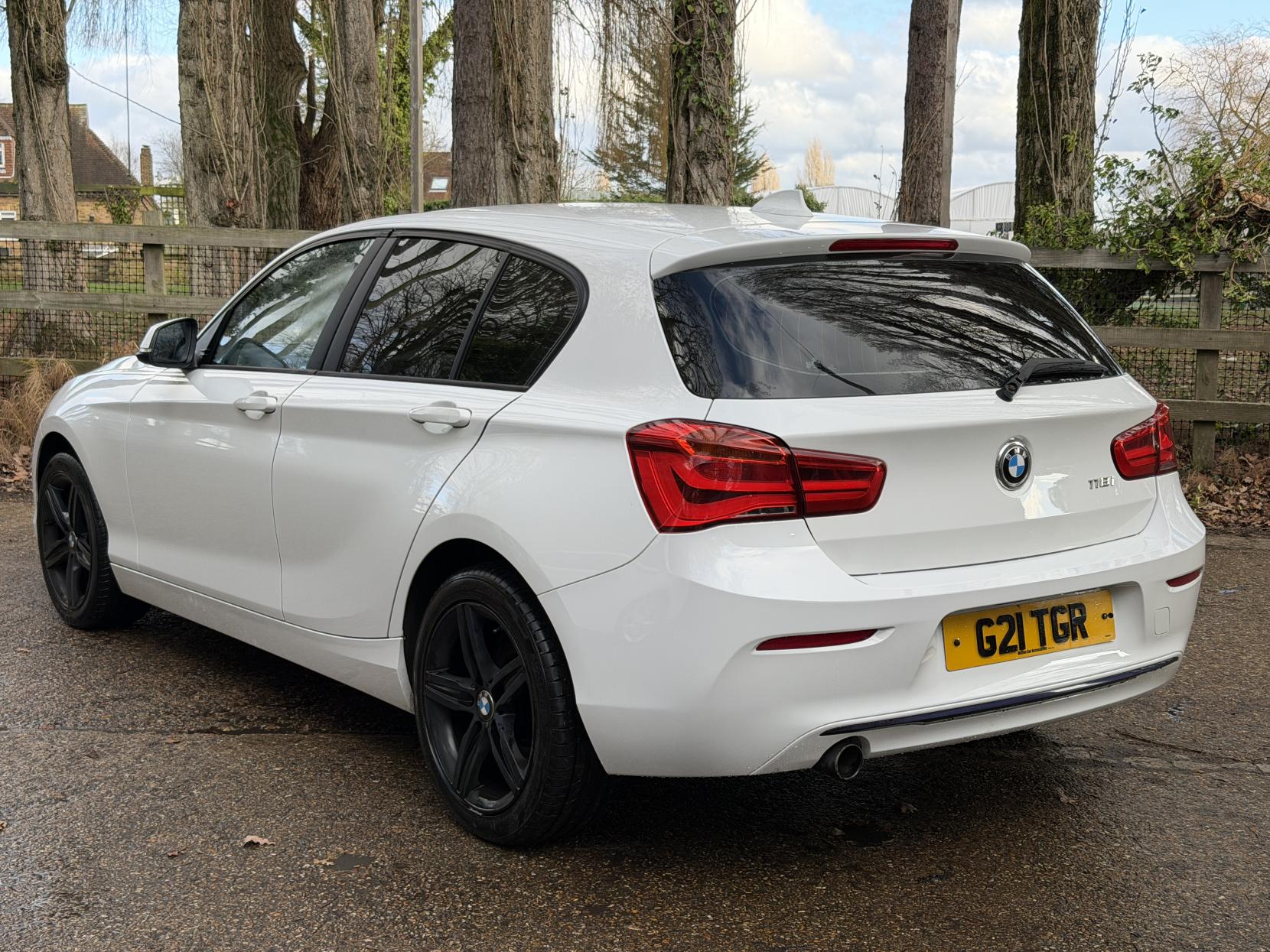 BMW 1 Series 1.5 118i Sport Hatchback 5dr Petrol Manual Euro 6 (s/s) (136 ps)