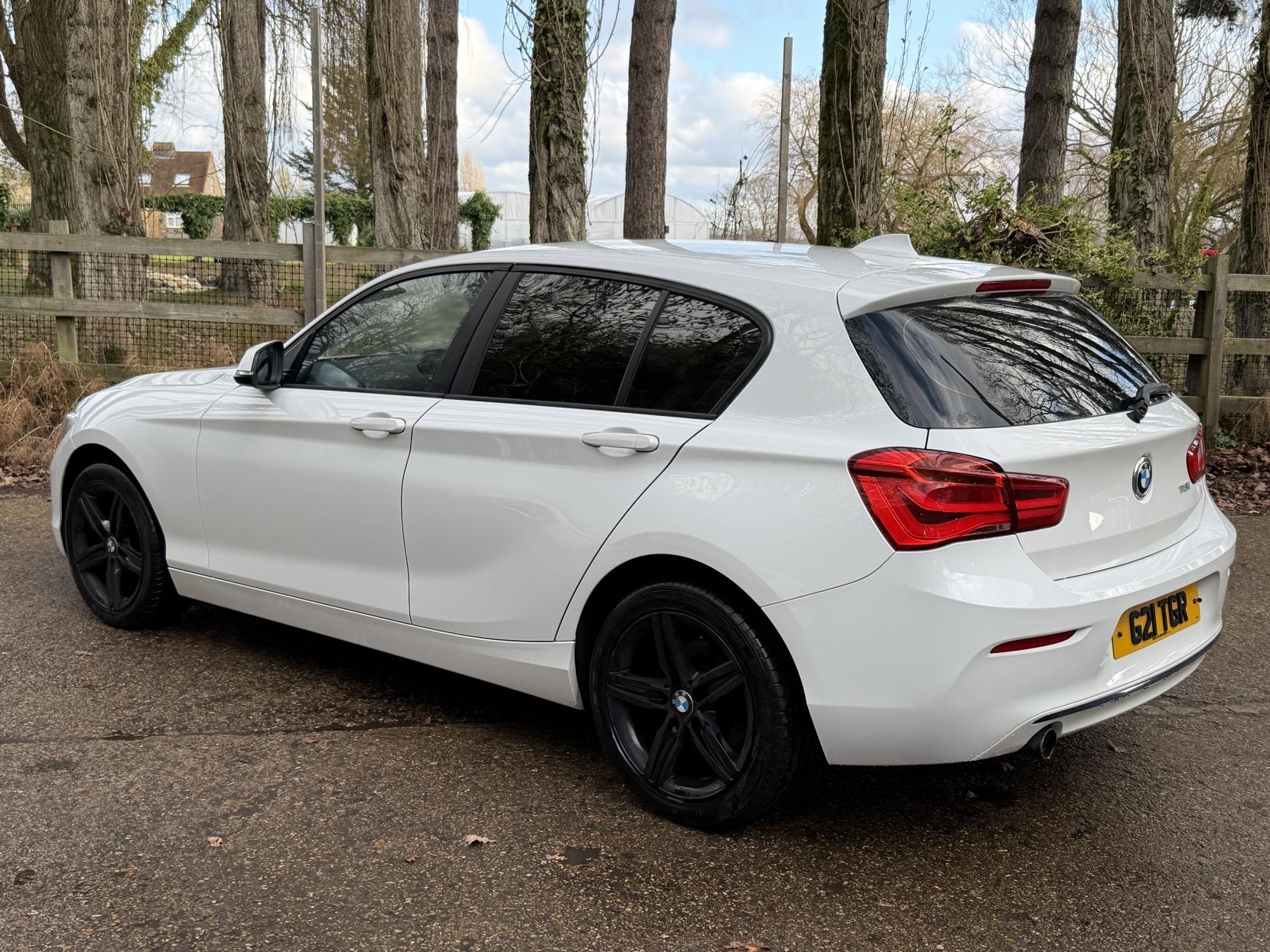 BMW 1 Series 1.5 118i Sport Hatchback 5dr Petrol Manual Euro 6 (s/s) (136 ps)