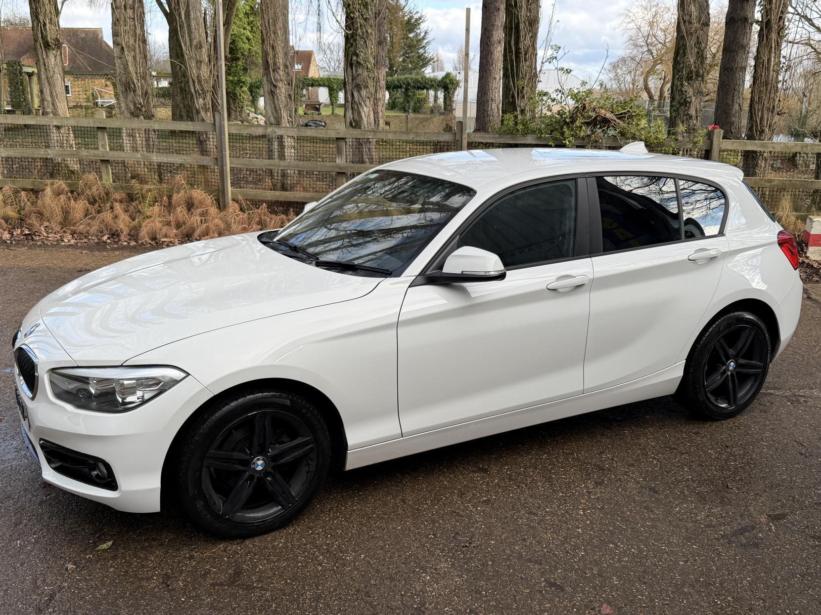 BMW 1 Series 1.5 118i Sport Hatchback 5dr Petrol Manual Euro 6 (s/s) (136 ps)