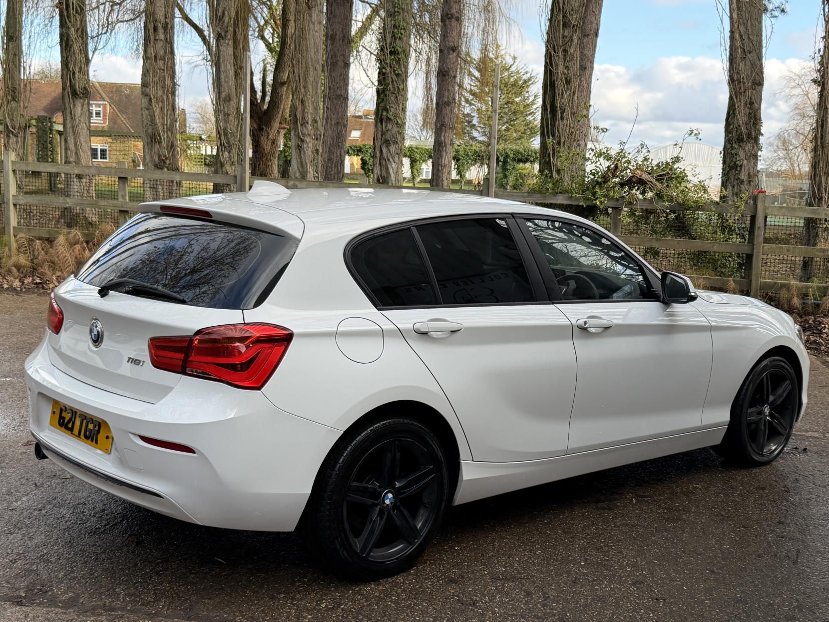 BMW 1 Series 1.5 118i Sport Hatchback 5dr Petrol Manual Euro 6 (s/s) (136 ps)