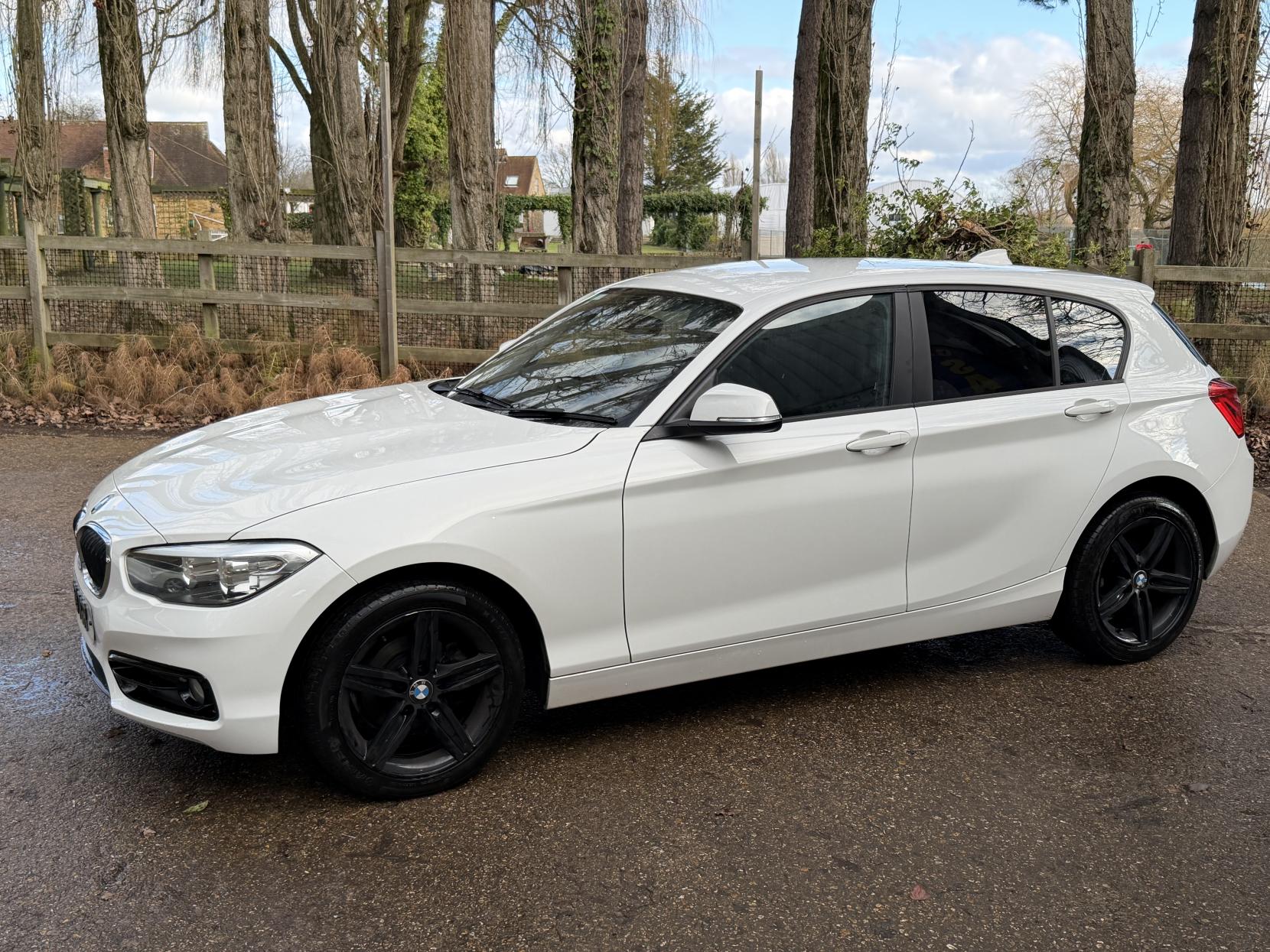 BMW 1 Series 1.5 118i Sport Hatchback 5dr Petrol Manual Euro 6 (s/s) (136 ps)