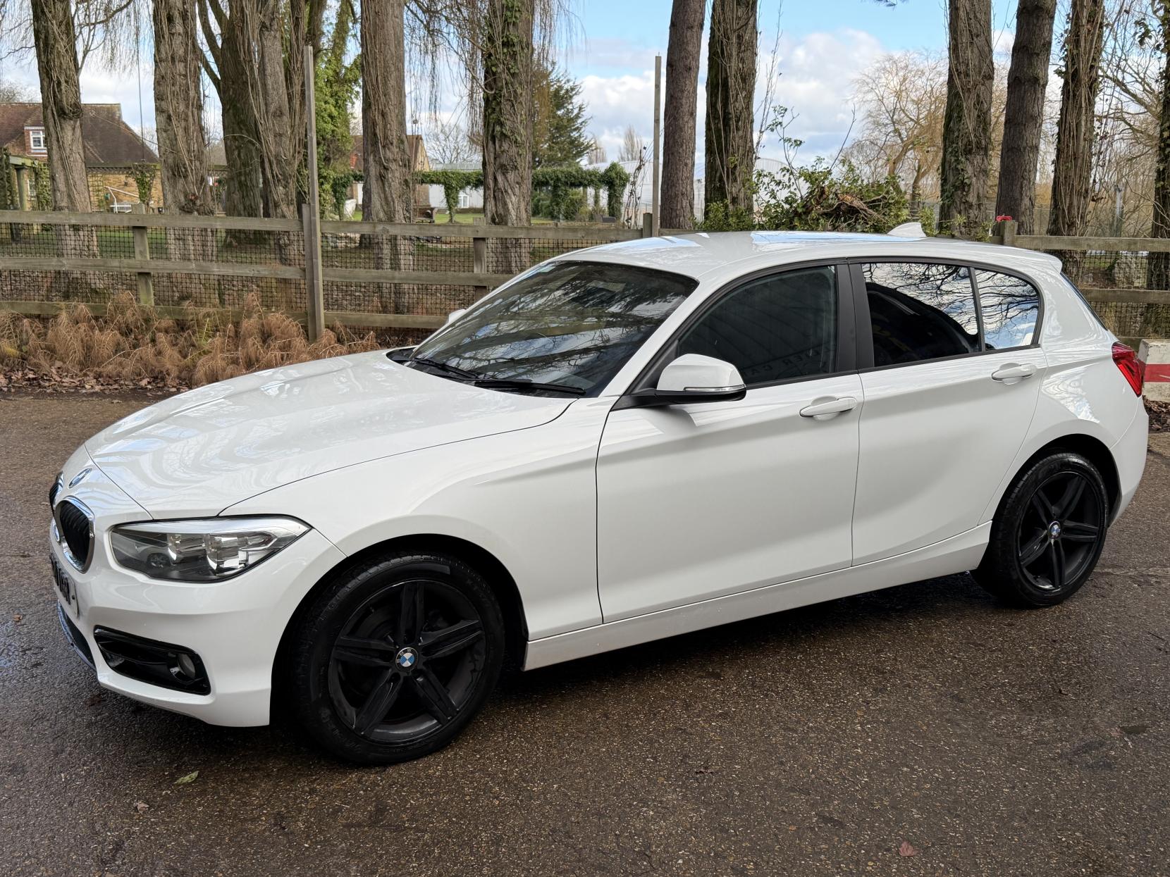 BMW 1 Series 1.5 118i Sport Hatchback 5dr Petrol Manual Euro 6 (s/s) (136 ps)