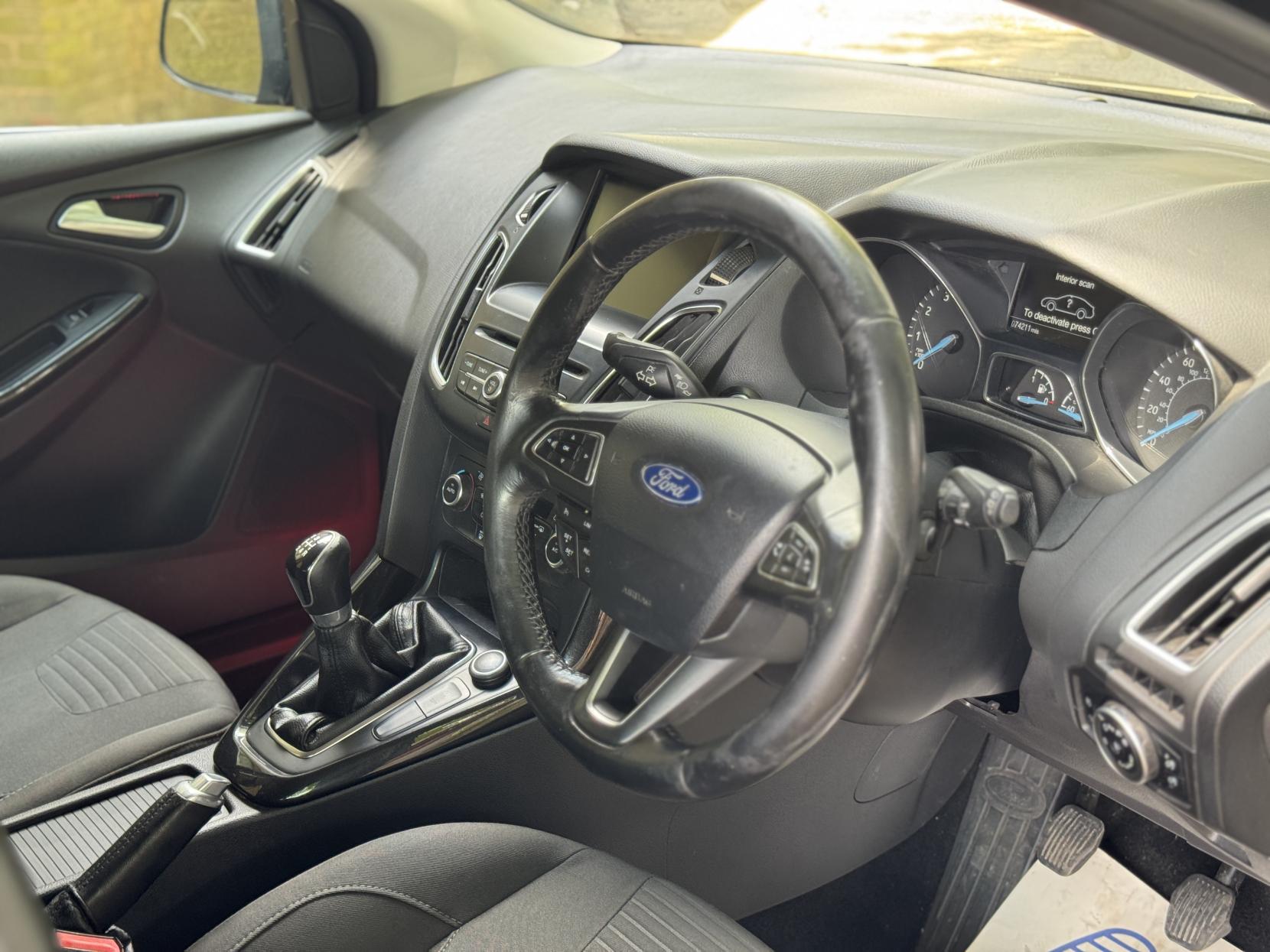 Ford Focus 1.0T EcoBoost Titanium Hatchback 5dr Petrol Manual Euro 6 (s/s) (100 ps)