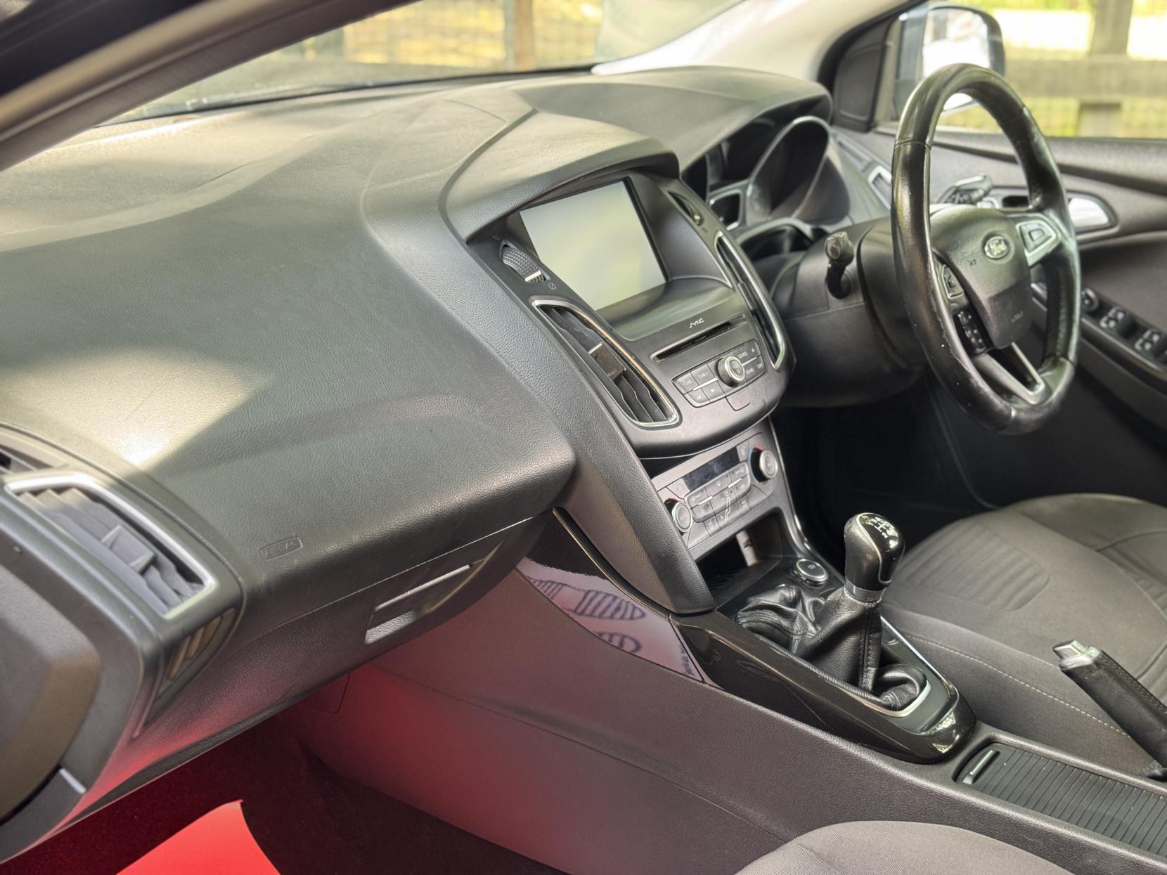 Ford Focus 1.0T EcoBoost Titanium Hatchback 5dr Petrol Manual Euro 6 (s/s) (100 ps)