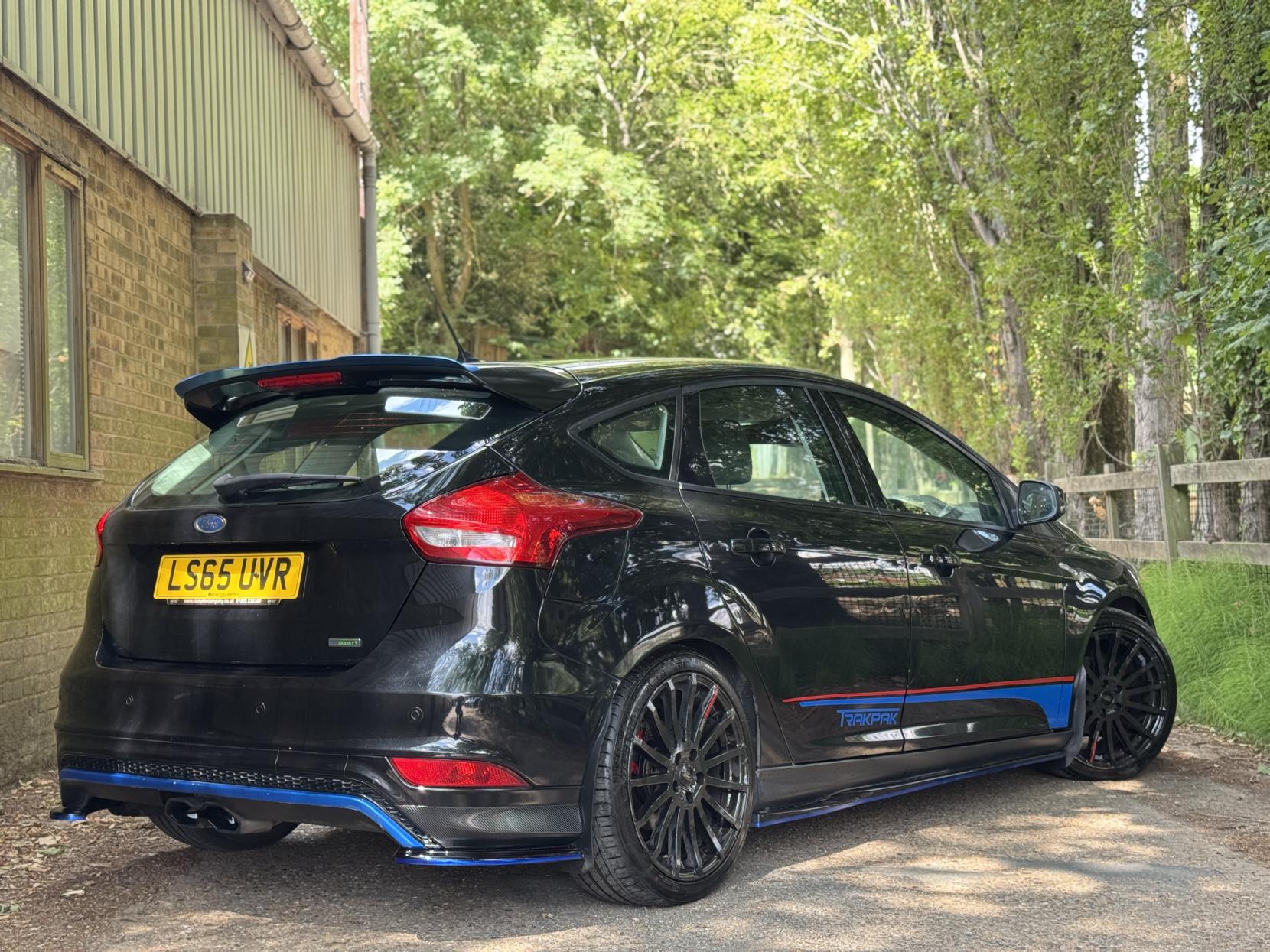 Ford Focus 1.0T EcoBoost Titanium Hatchback 5dr Petrol Manual Euro 6 (s/s) (100 ps)
