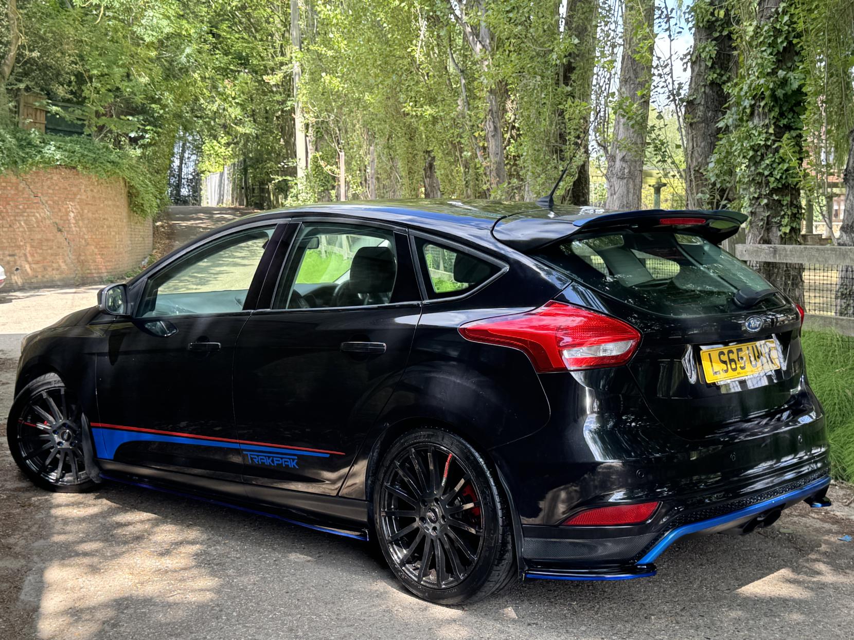Ford Focus 1.0T EcoBoost Titanium Hatchback 5dr Petrol Manual Euro 6 (s/s) (100 ps)