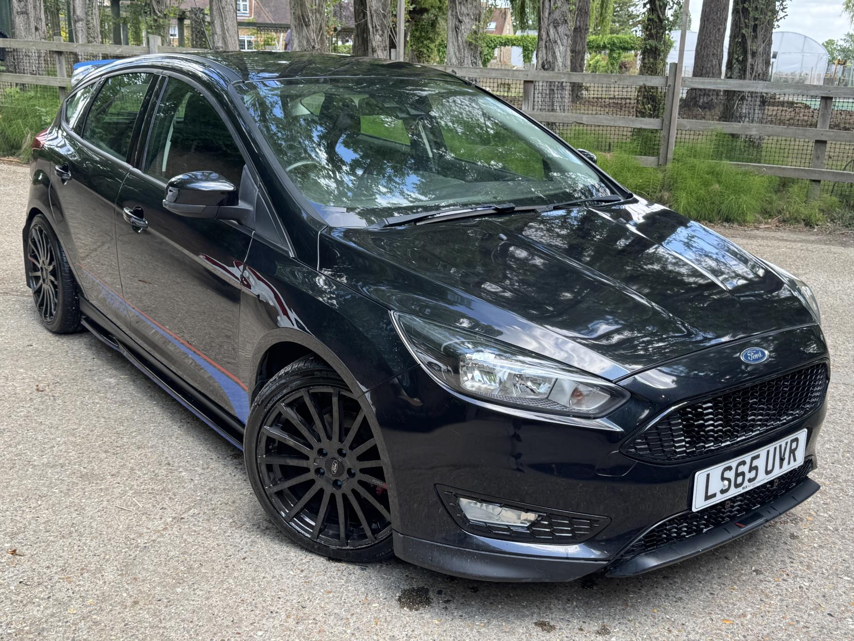 Ford Focus 1.0T EcoBoost Titanium Hatchback 5dr Petrol Manual Euro 6 (s/s) (100 ps)