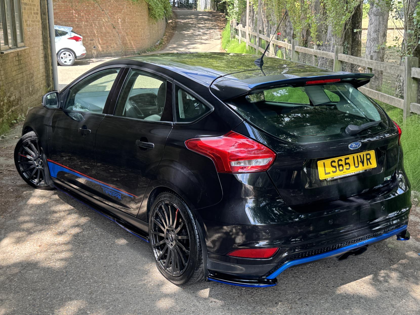 Ford Focus 1.0T EcoBoost Titanium Hatchback 5dr Petrol Manual Euro 6 (s/s) (100 ps)