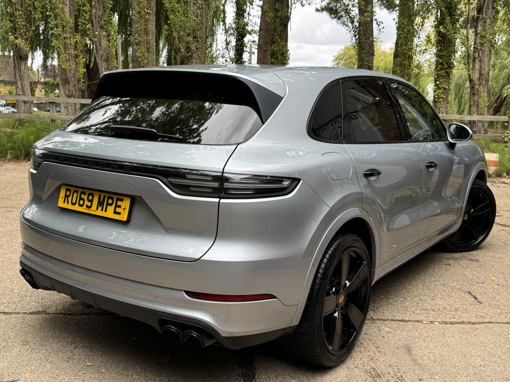 Porsche Cayenne 3.0T V6 GPF SUV 5dr Petrol TiptronicS 4WD Euro 6 (s/s) (340 ps)