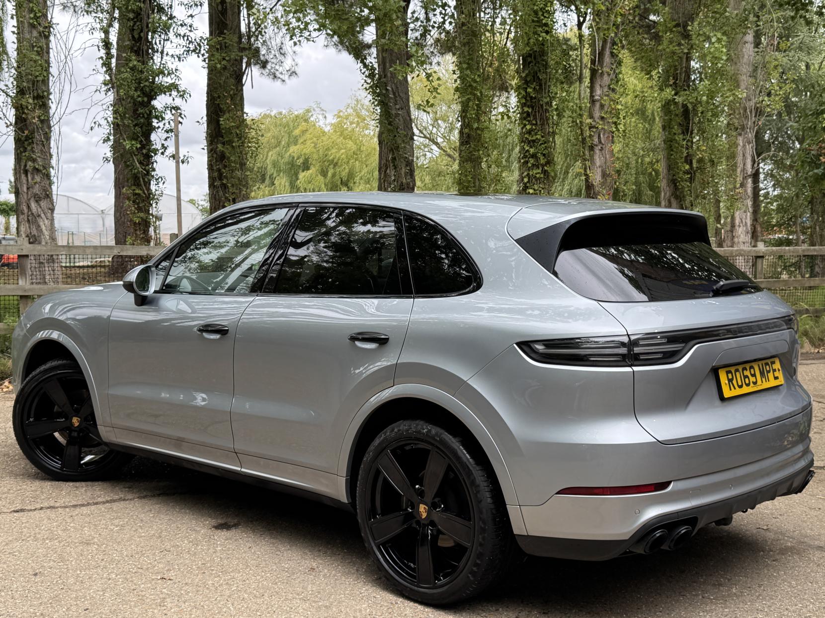 Porsche Cayenne 3.0T V6 GPF SUV 5dr Petrol TiptronicS 4WD Euro 6 (s/s) (340 ps)