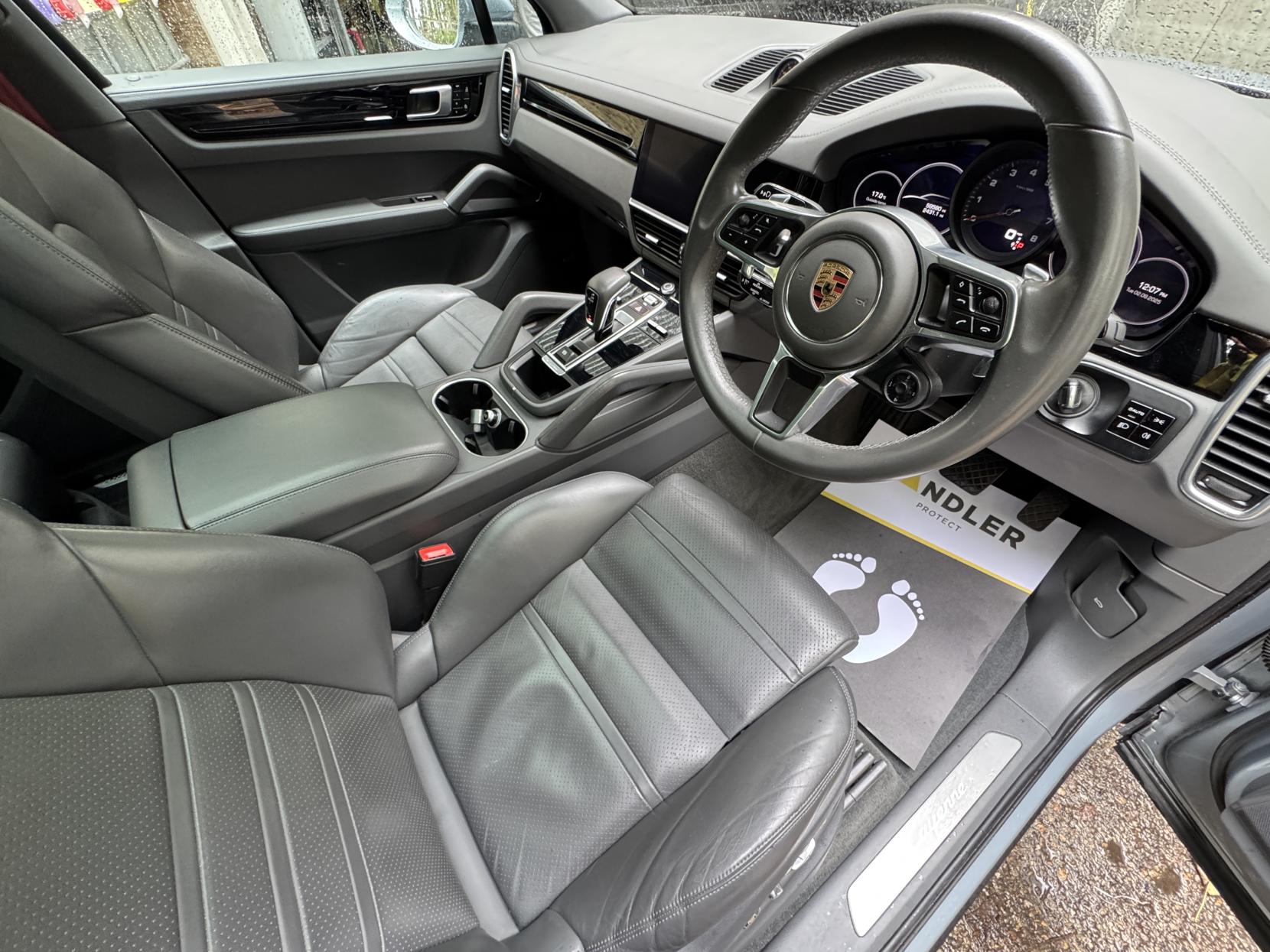 Porsche Cayenne 3.0T V6 GPF SUV 5dr Petrol TiptronicS 4WD Euro 6 (s/s) (340 ps)