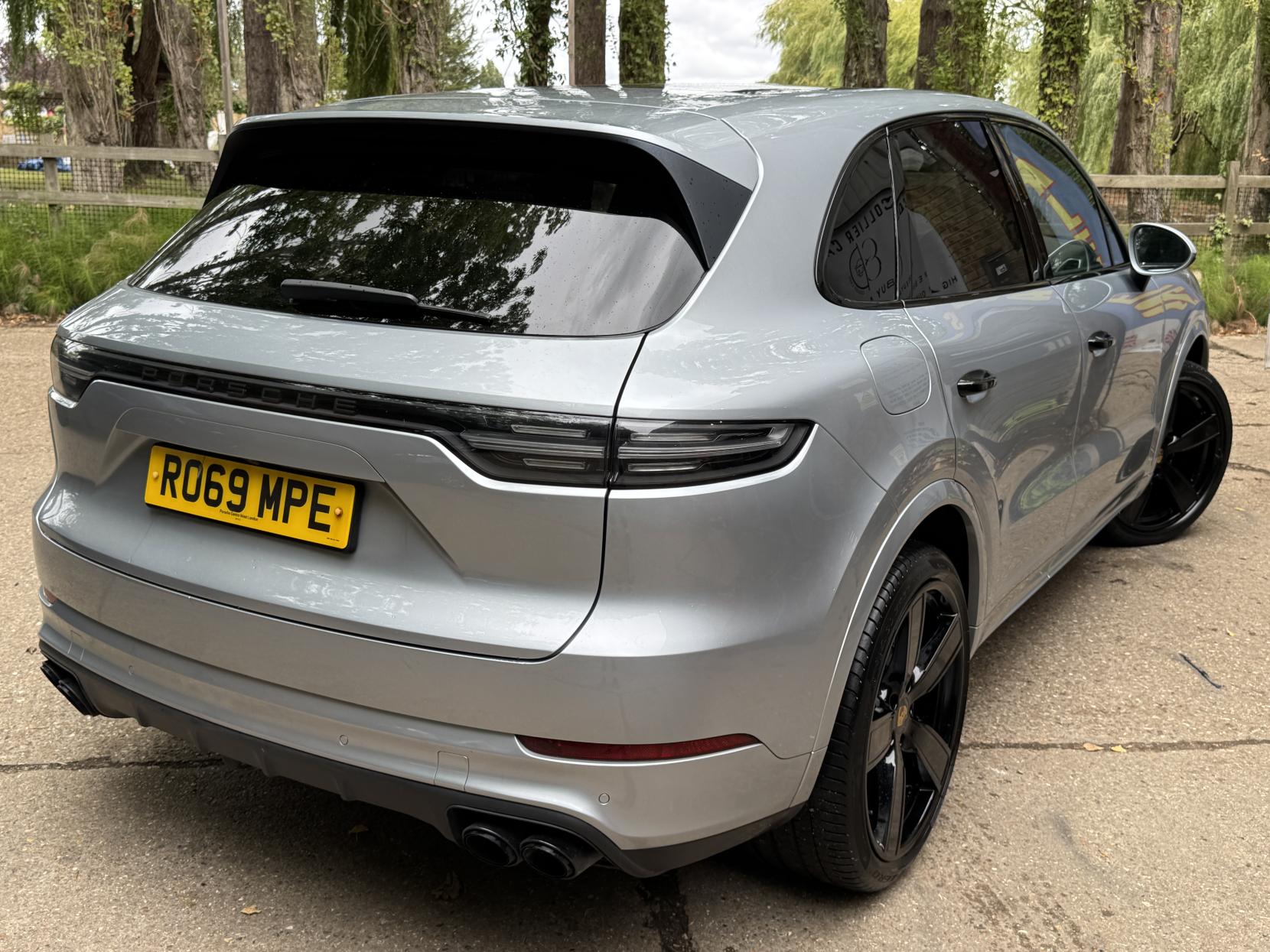 Porsche Cayenne 3.0T V6 GPF SUV 5dr Petrol TiptronicS 4WD Euro 6 (s/s) (340 ps)