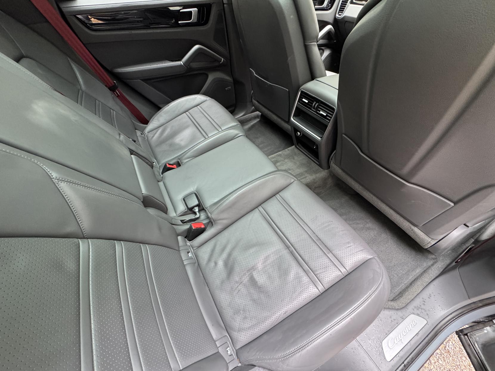 Porsche Cayenne 3.0T V6 GPF SUV 5dr Petrol TiptronicS 4WD Euro 6 (s/s) (340 ps)
