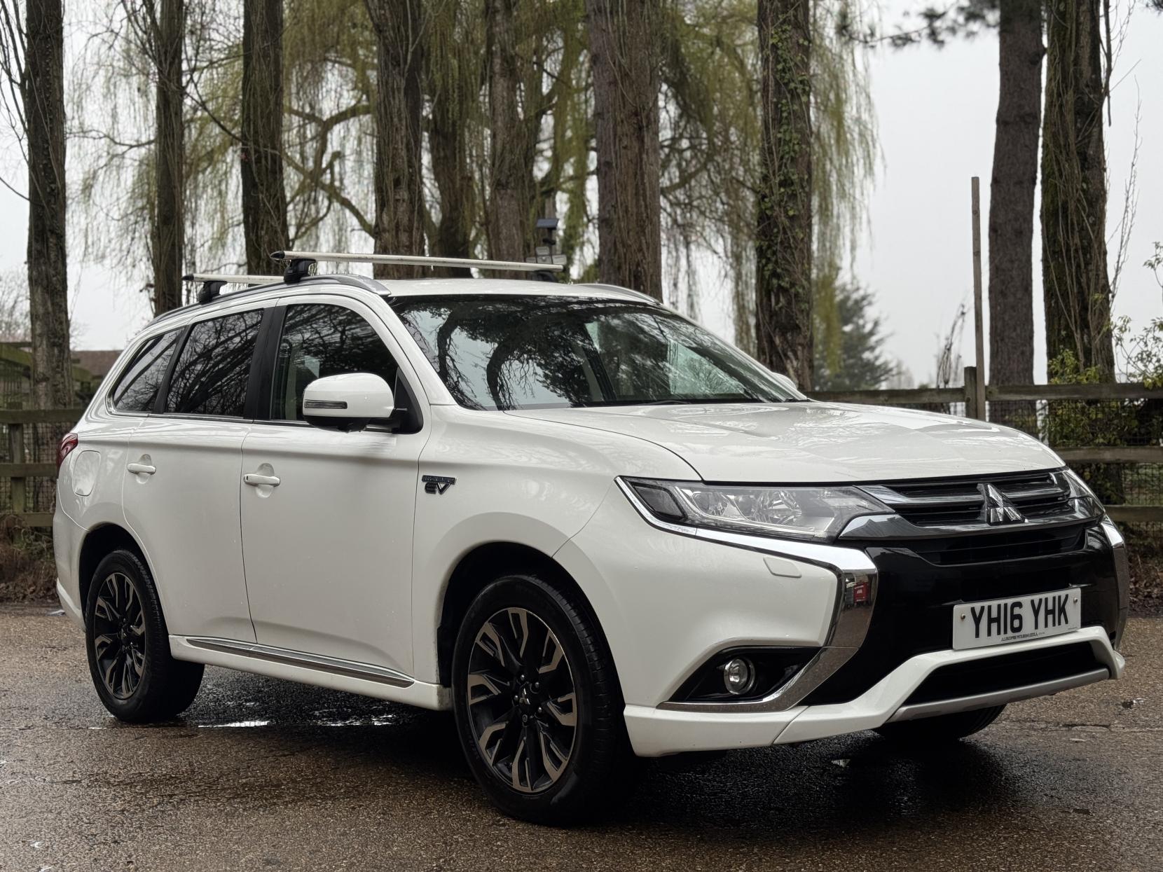 Mitsubishi Outlander 2.0h 12kWh GX4h SUV 5dr Petrol Plug-in Hybrid CVT 4WD Euro 6 (s/s) (200 ps)