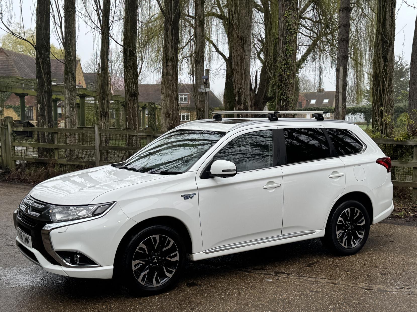 Mitsubishi Outlander 2.0h 12kWh GX4h SUV 5dr Petrol Plug-in Hybrid CVT 4WD Euro 6 (s/s) (200 ps)