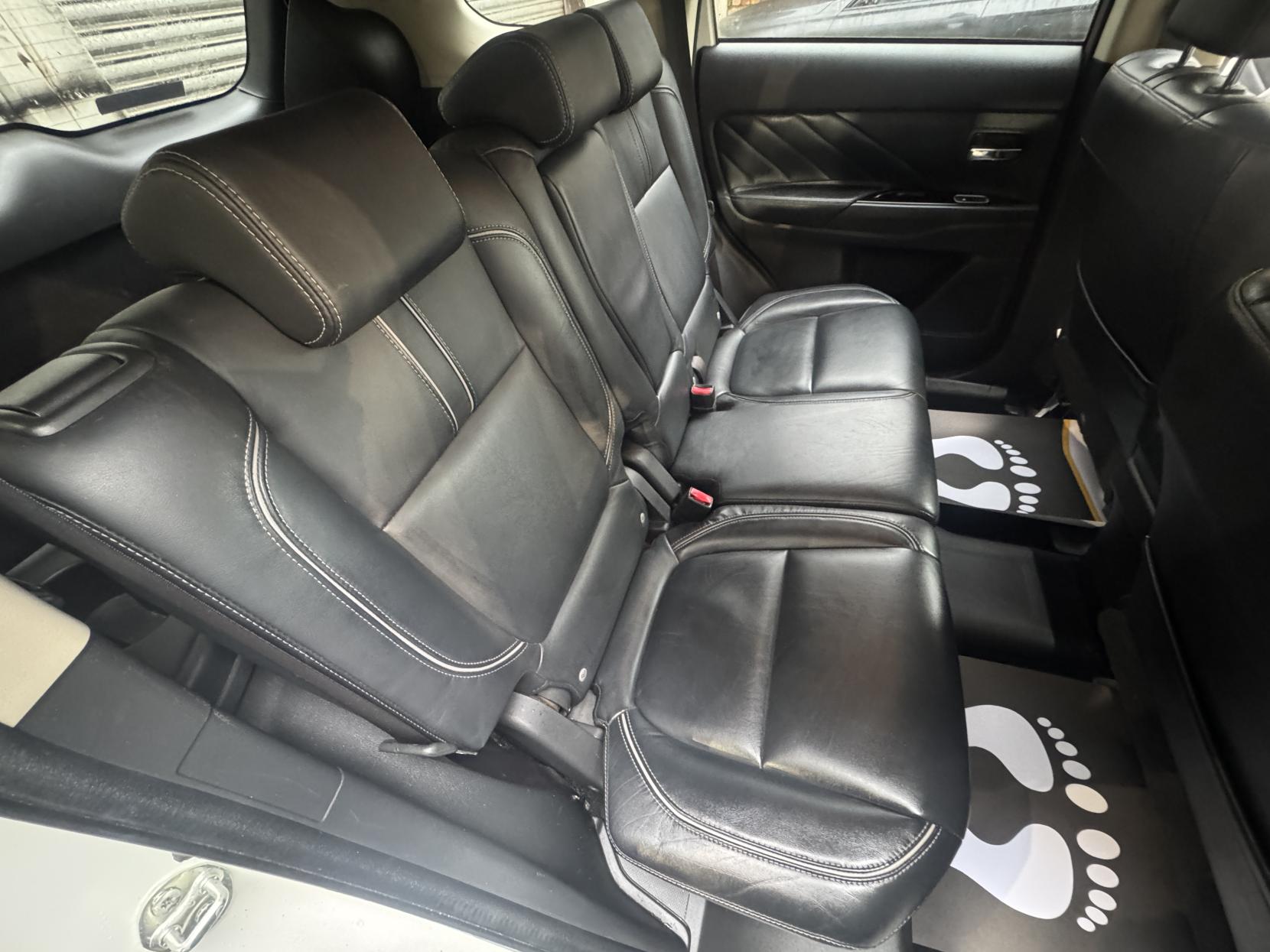 Mitsubishi Outlander 2.0h 12kWh GX4h SUV 5dr Petrol Plug-in Hybrid CVT 4WD Euro 6 (s/s) (200 ps)