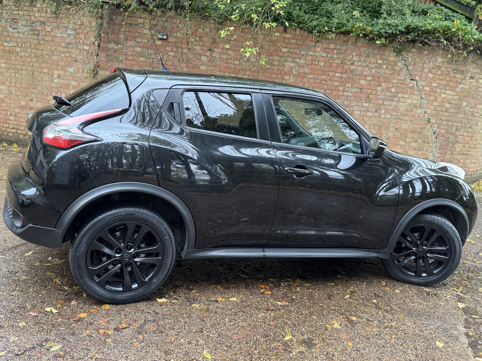 Nissan Juke 1.2 DIG-T Acenta Premium SUV 5dr Petrol Manual 6Spd Euro 5 (s/s) (115 ps)