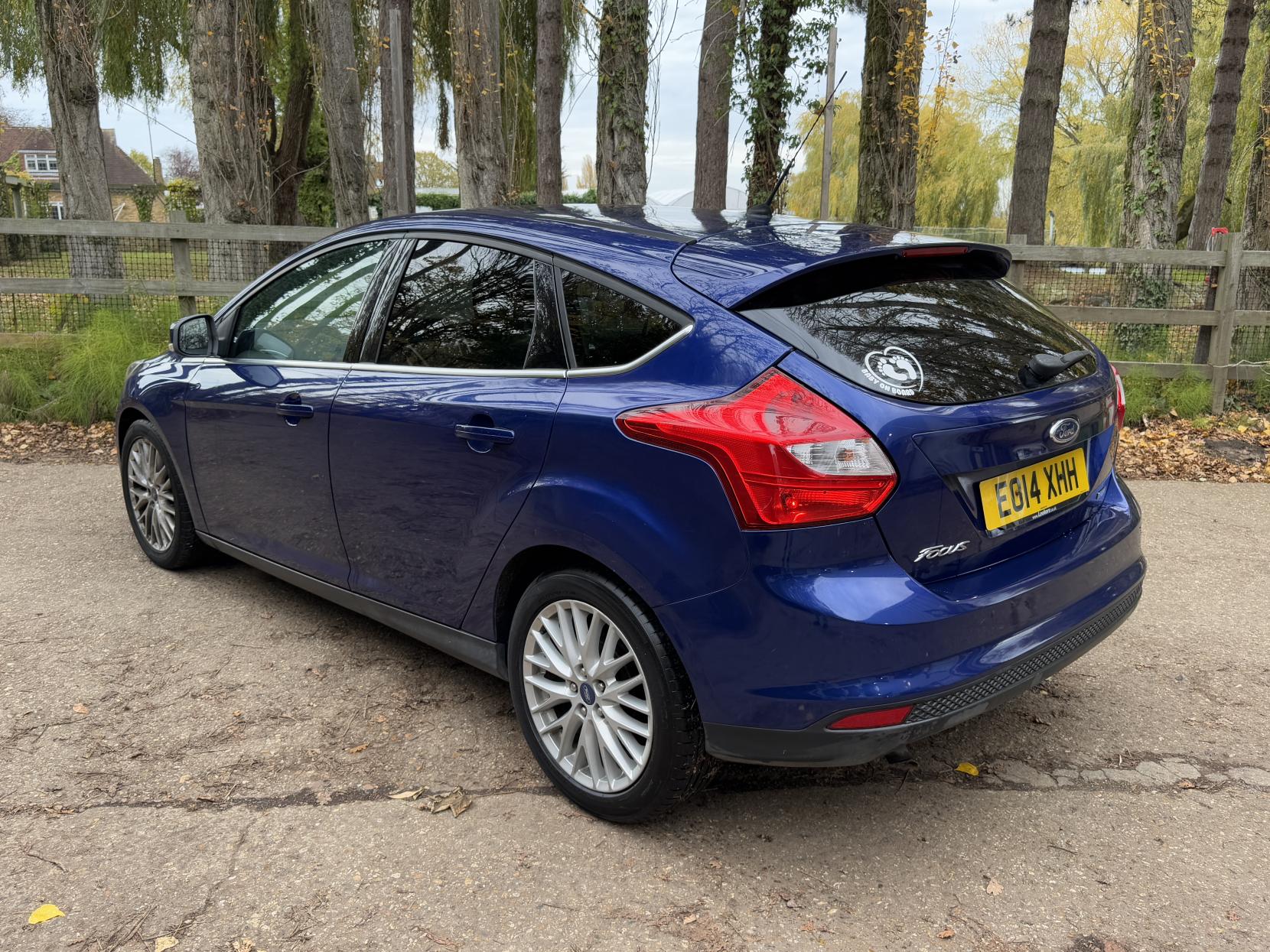 Ford Focus 1.0T EcoBoost Zetec Hatchback 5dr Petrol Manual Euro 5 (s/s) (125 ps)