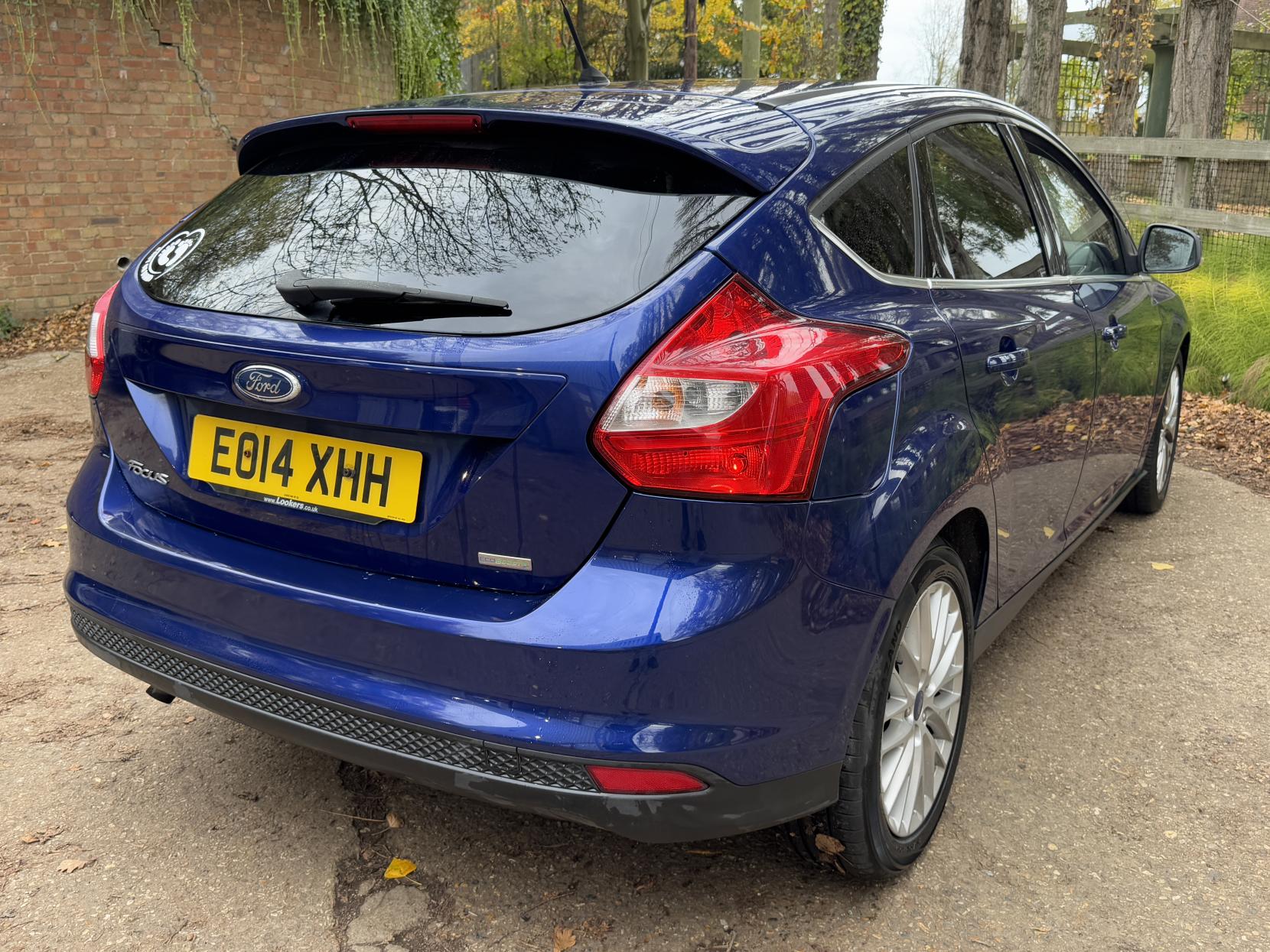 Ford Focus 1.0T EcoBoost Zetec Hatchback 5dr Petrol Manual Euro 5 (s/s) (125 ps)