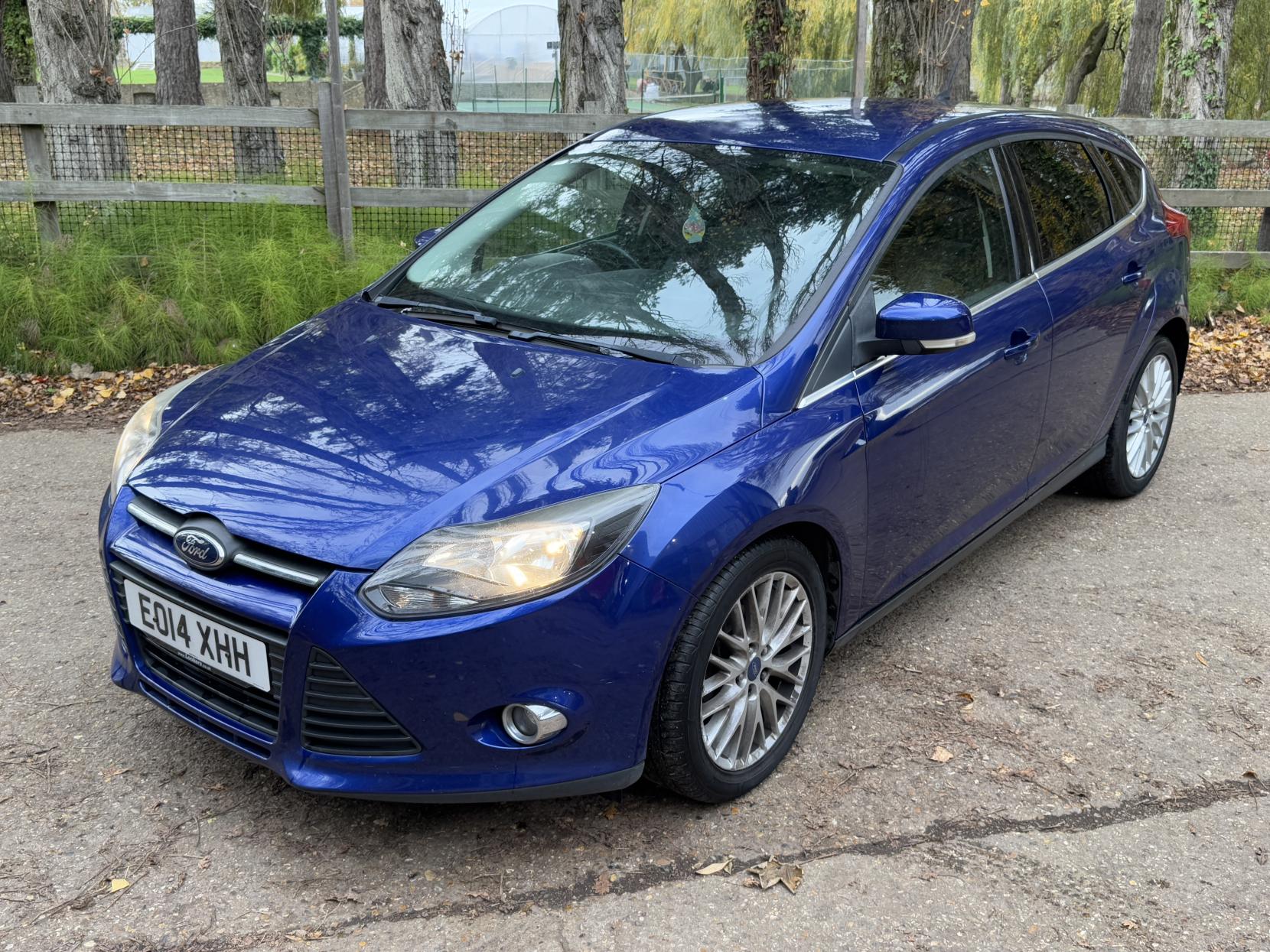 Ford Focus 1.0T EcoBoost Zetec Hatchback 5dr Petrol Manual Euro 5 (s/s) (125 ps)