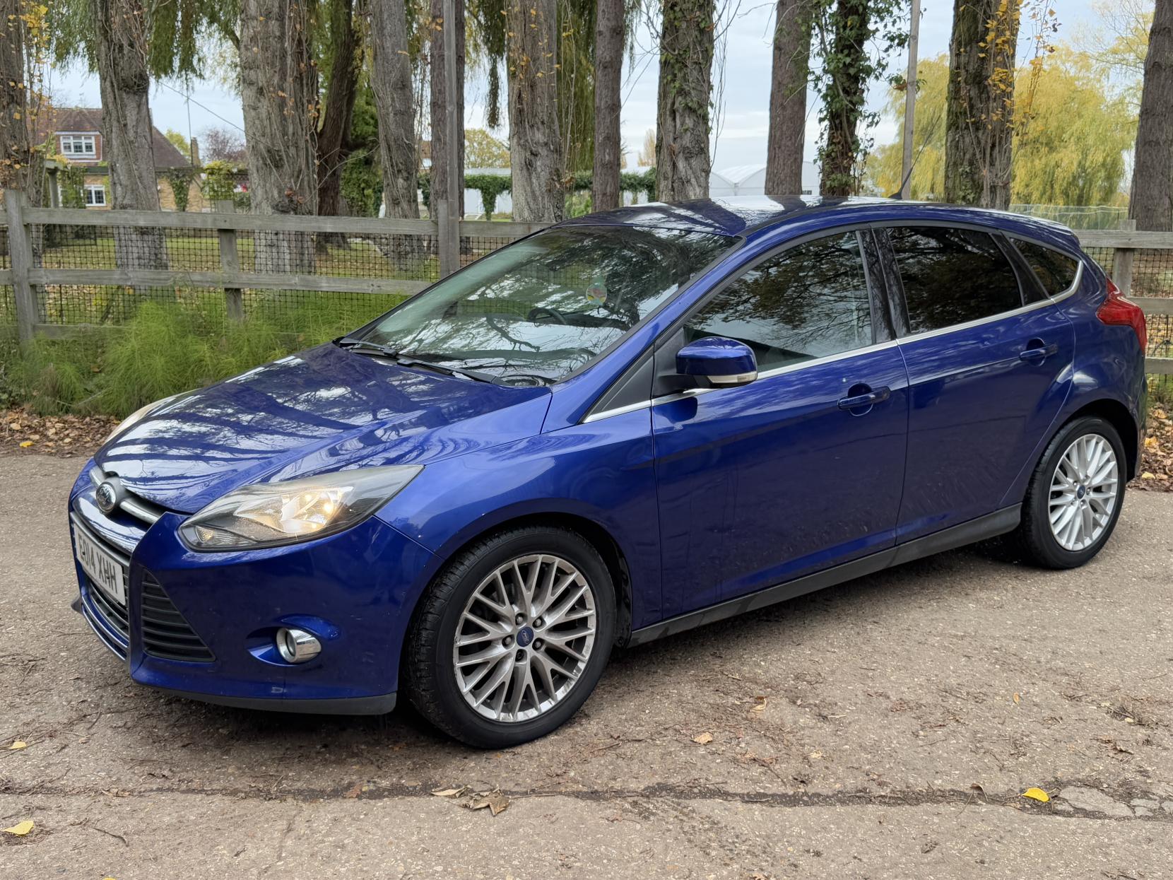 Ford Focus 1.0T EcoBoost Zetec Hatchback 5dr Petrol Manual Euro 5 (s/s) (125 ps)