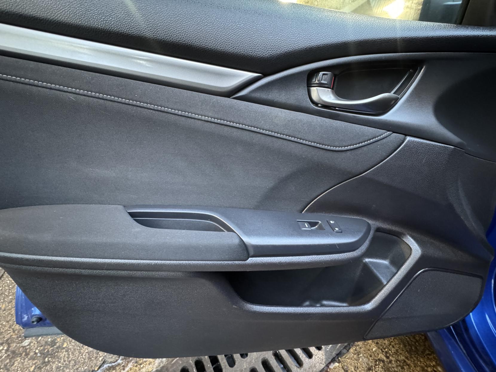 Honda Civic 1.0 VTEC Turbo SR Hatchback 5dr Petrol CVT Euro 6 (s/s) (126 ps)