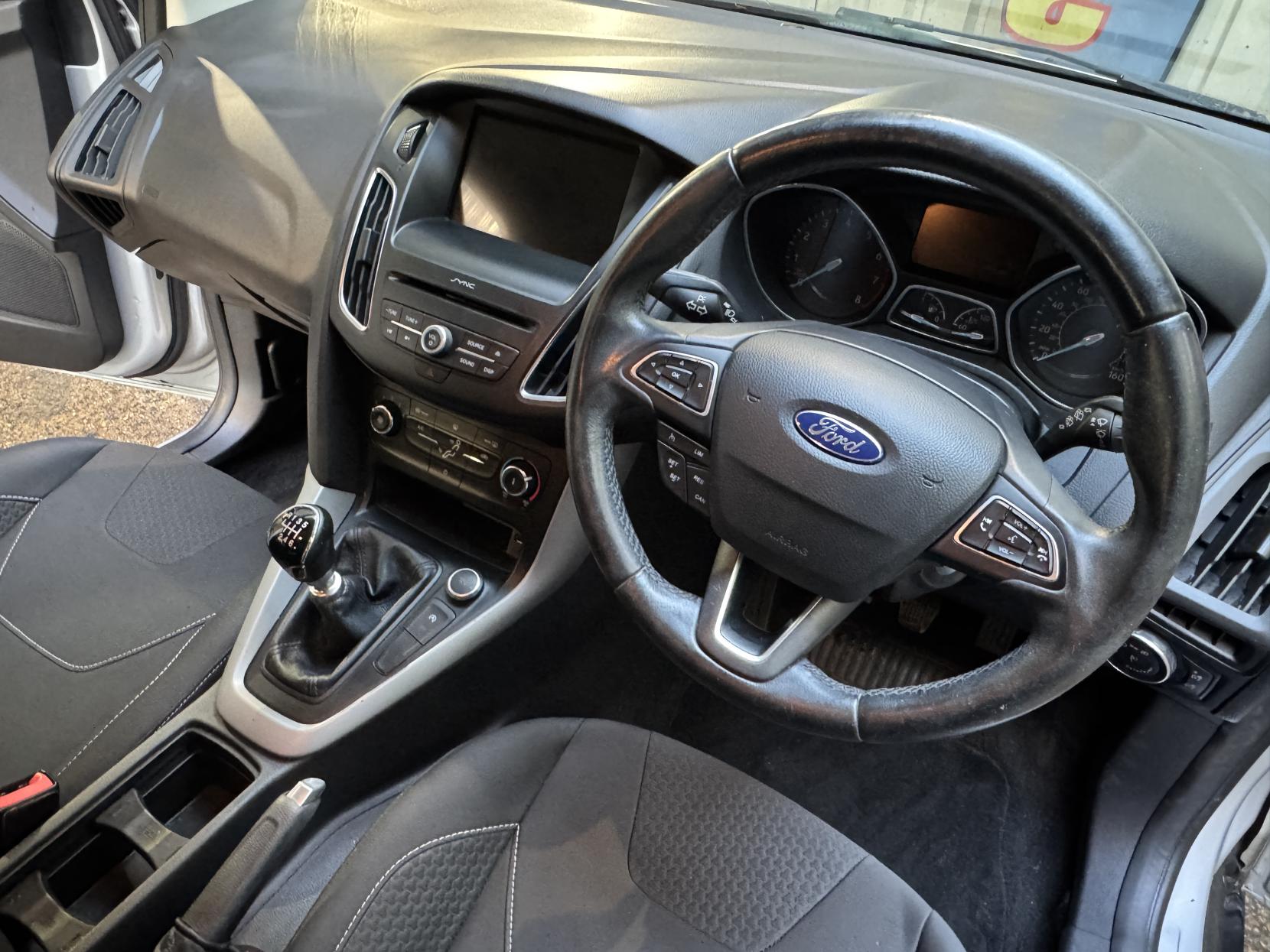 Ford Focus 1.0T EcoBoost Zetec Edition Hatchback 5dr Petrol Manual Euro 6 (s/s) (125 ps)