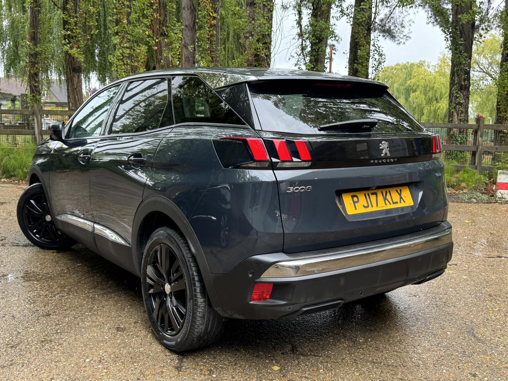 Peugeot 3008 1.2 PureTech Allure SUV 5dr Petrol Manual Euro 6 (s/s) (130 ps)