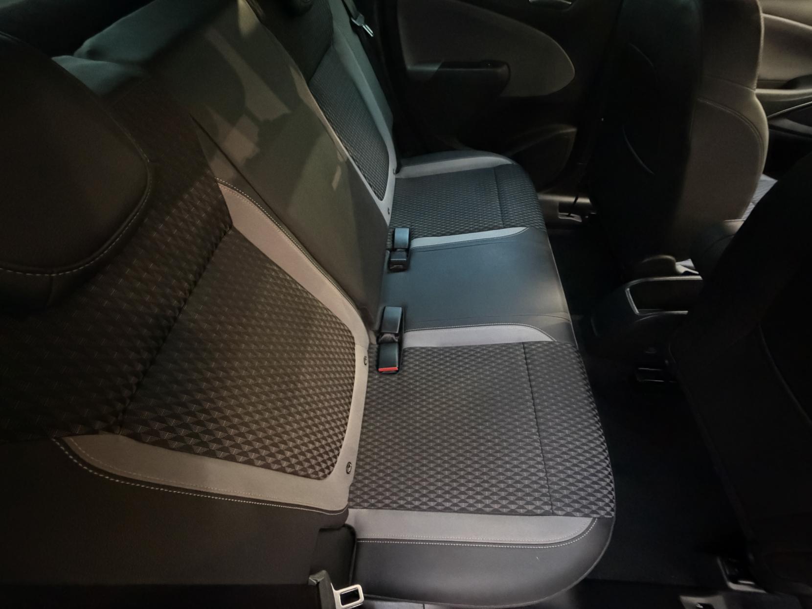 Vauxhall Crossland X 1.2 Elite Nav SUV 5dr Petrol Manual Euro 6 (s/s) (83 ps)