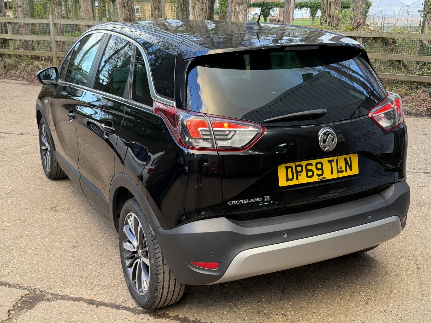 Vauxhall Crossland X 1.2 Elite Nav SUV 5dr Petrol Manual Euro 6 (s/s) (83 ps)