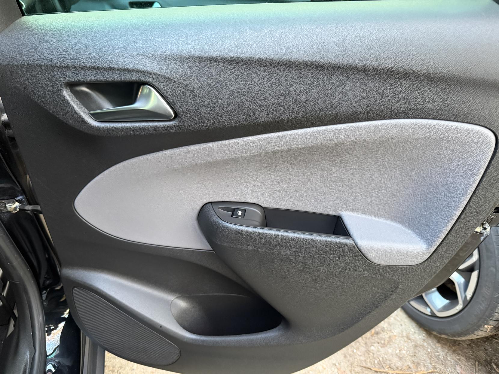 Vauxhall Crossland X 1.2 Elite Nav SUV 5dr Petrol Manual Euro 6 (s/s) (83 ps)