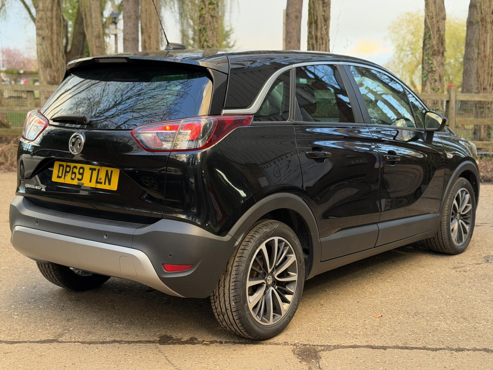 Vauxhall Crossland X 1.2 Elite Nav SUV 5dr Petrol Manual Euro 6 (s/s) (83 ps)