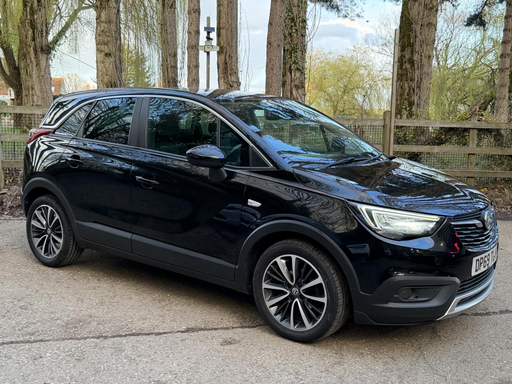 Vauxhall Crossland X 1.2 Elite Nav SUV 5dr Petrol Manual Euro 6 (s/s) (83 ps)