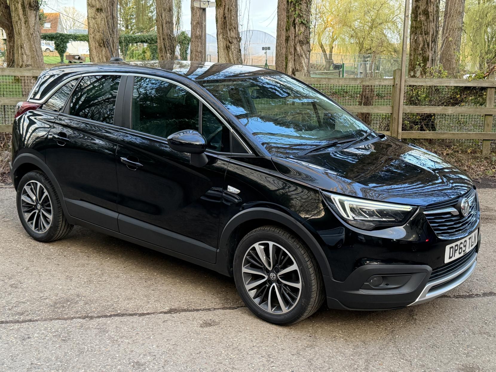 Vauxhall Crossland X 1.2 Elite Nav SUV 5dr Petrol Manual Euro 6 (s/s) (83 ps)
