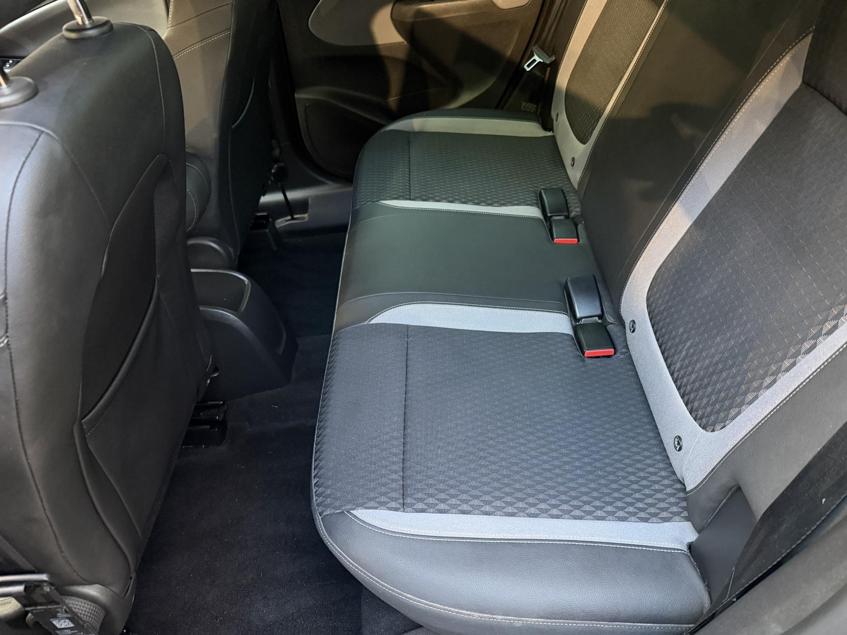 Vauxhall Crossland X 1.2 Elite Nav SUV 5dr Petrol Manual Euro 6 (s/s) (83 ps)