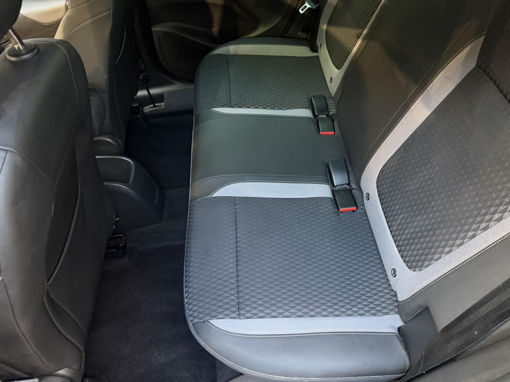 Vauxhall Crossland X 1.2 Elite Nav SUV 5dr Petrol Manual Euro 6 (s/s) (83 ps)