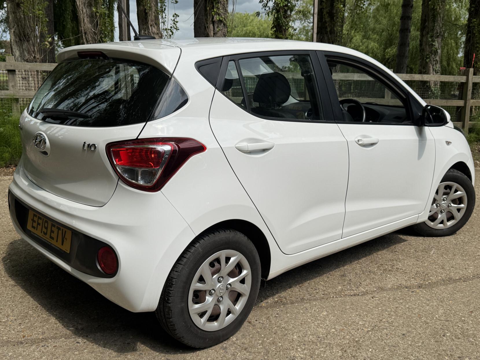 Hyundai i10 1.0 SE Hatchback 5dr Petrol Manual Euro 6 (67 ps)