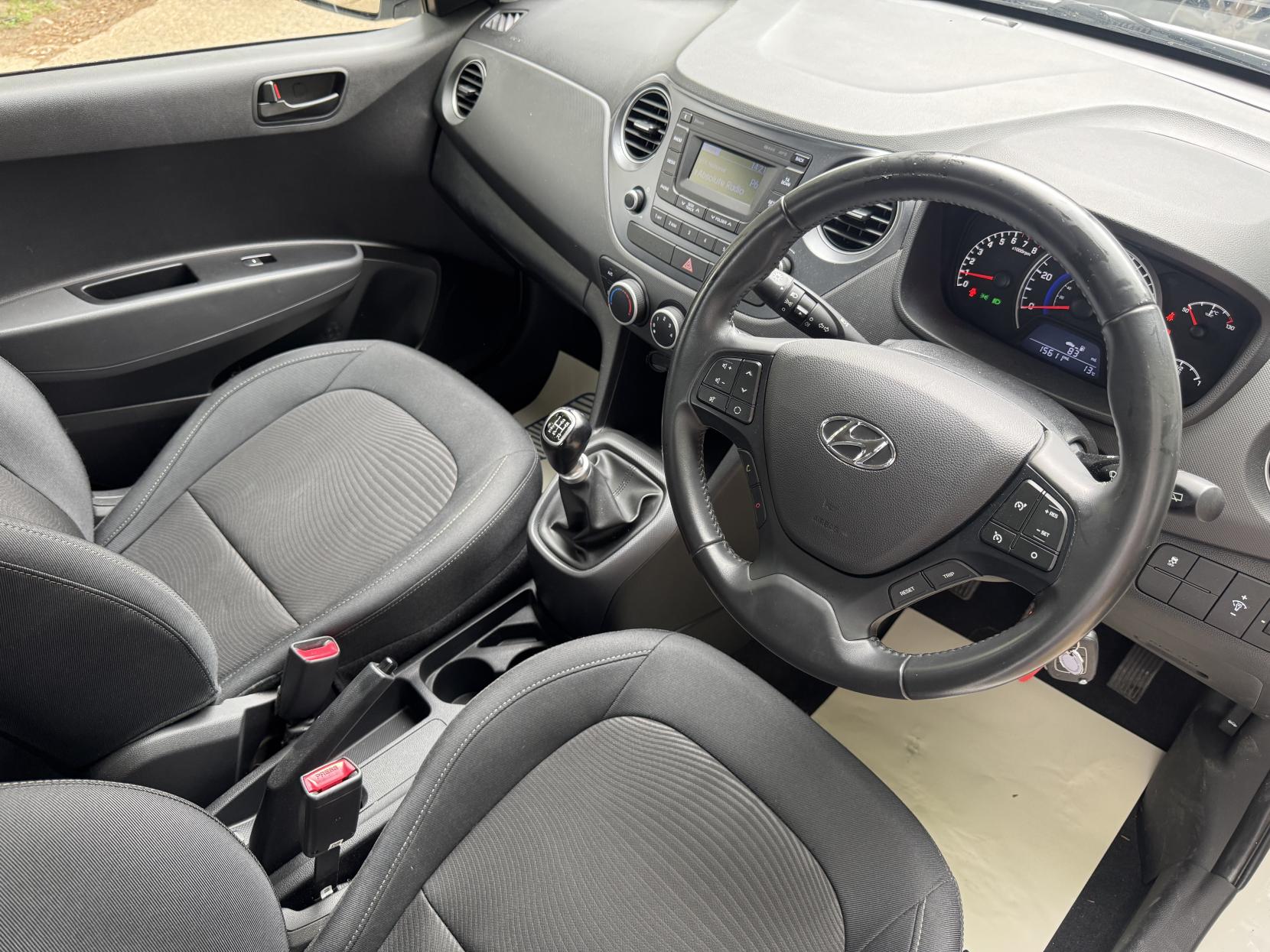 Hyundai i10 1.0 SE Hatchback 5dr Petrol Manual Euro 6 (67 ps)
