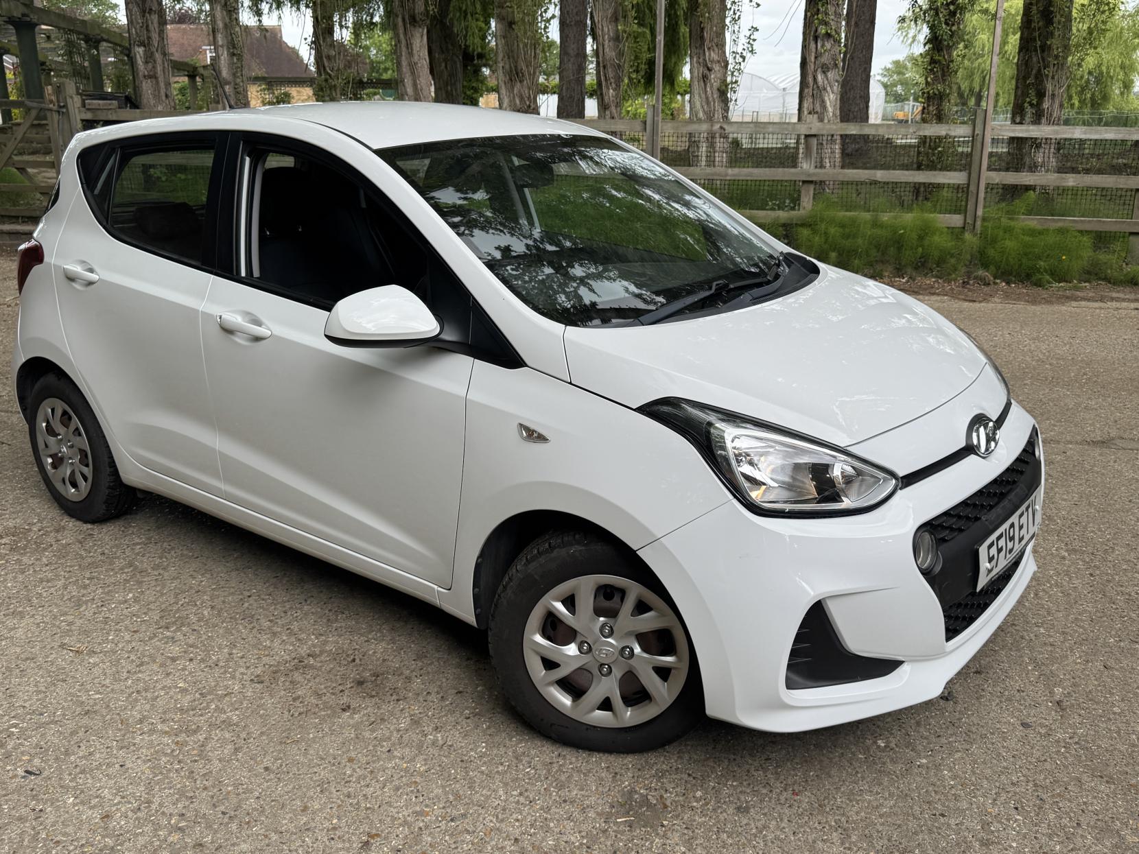 Hyundai i10 1.0 SE Hatchback 5dr Petrol Manual Euro 6 (67 ps)