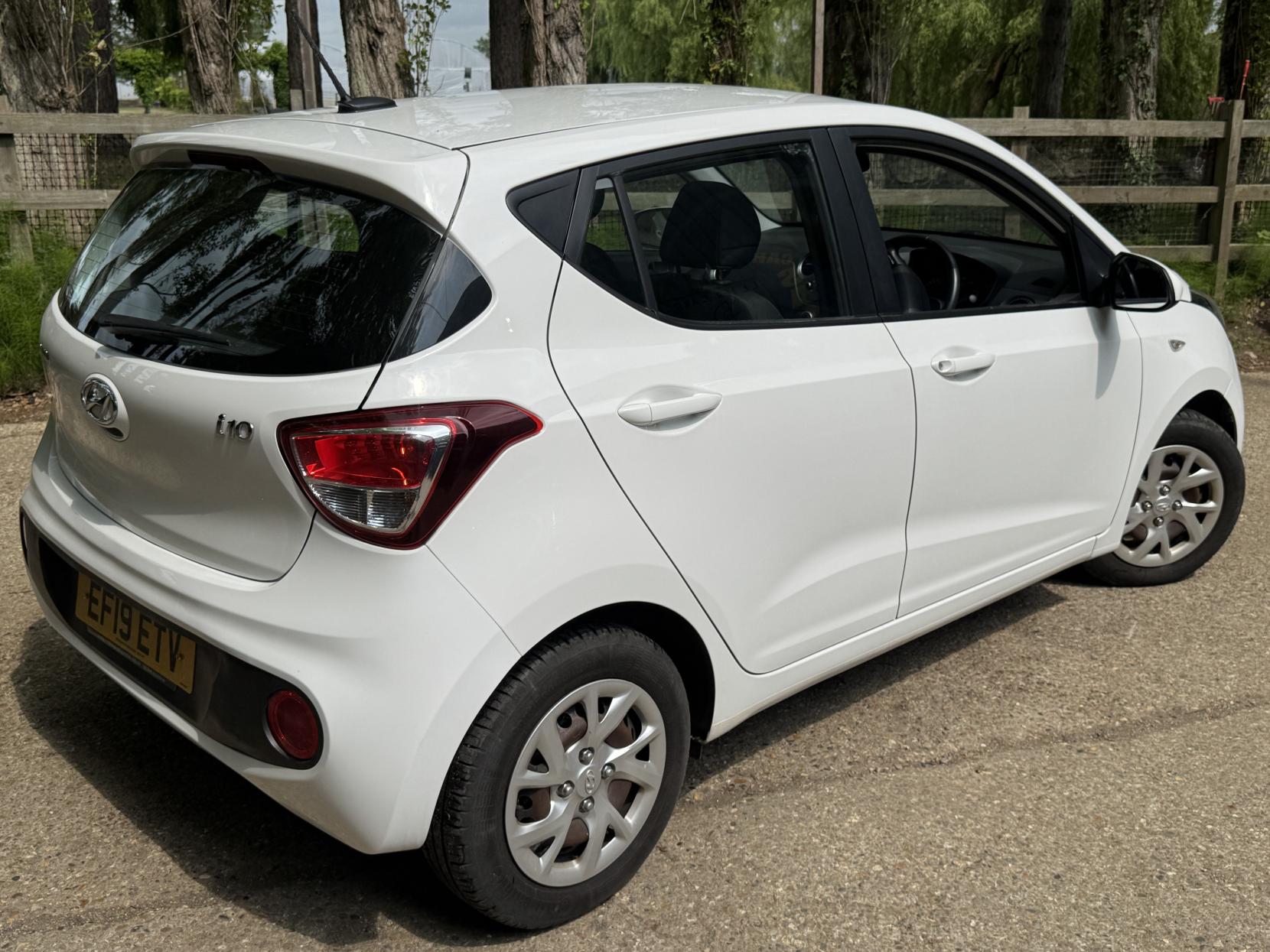 Hyundai i10 1.0 SE Hatchback 5dr Petrol Manual Euro 6 (67 ps)