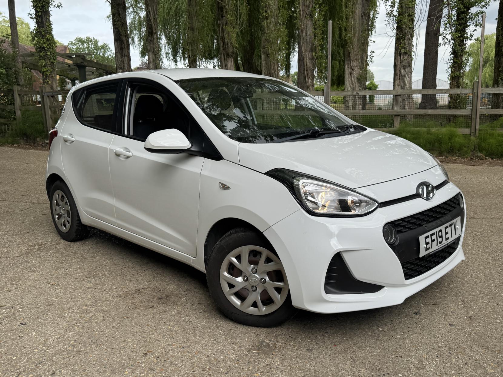 Hyundai i10 1.0 SE Hatchback 5dr Petrol Manual Euro 6 (67 ps)