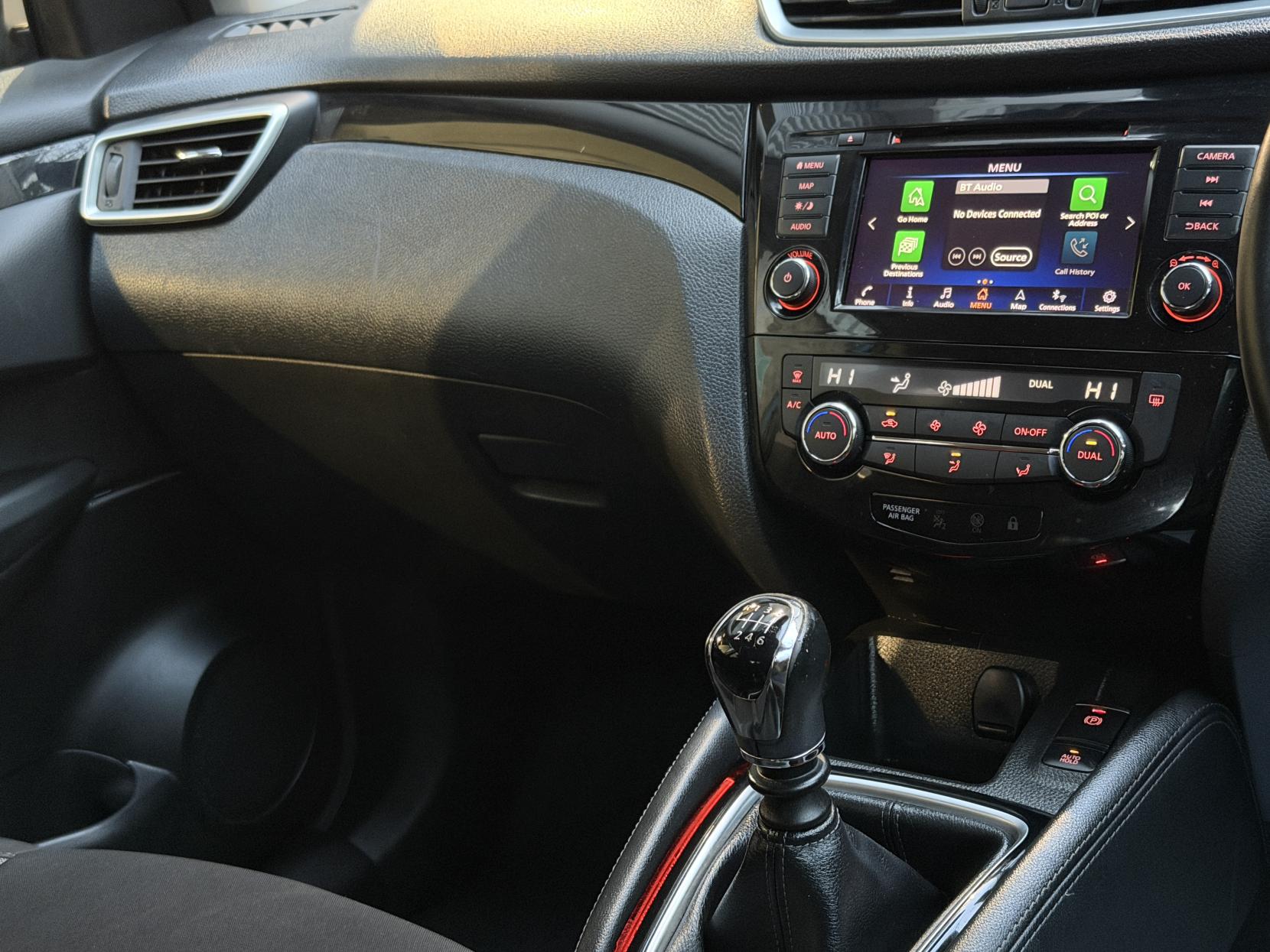 Nissan Qashqai 1.3 DIG-T Acenta Premium SUV 5dr Petrol Manual Euro 6 (s/s) (140 ps)