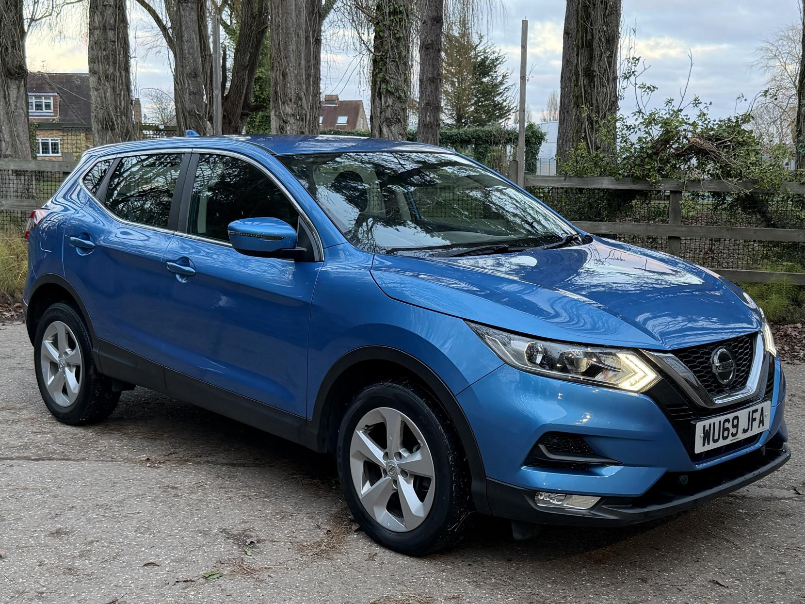 Nissan Qashqai 1.3 DIG-T Acenta Premium SUV 5dr Petrol Manual Euro 6 (s/s) (140 ps)