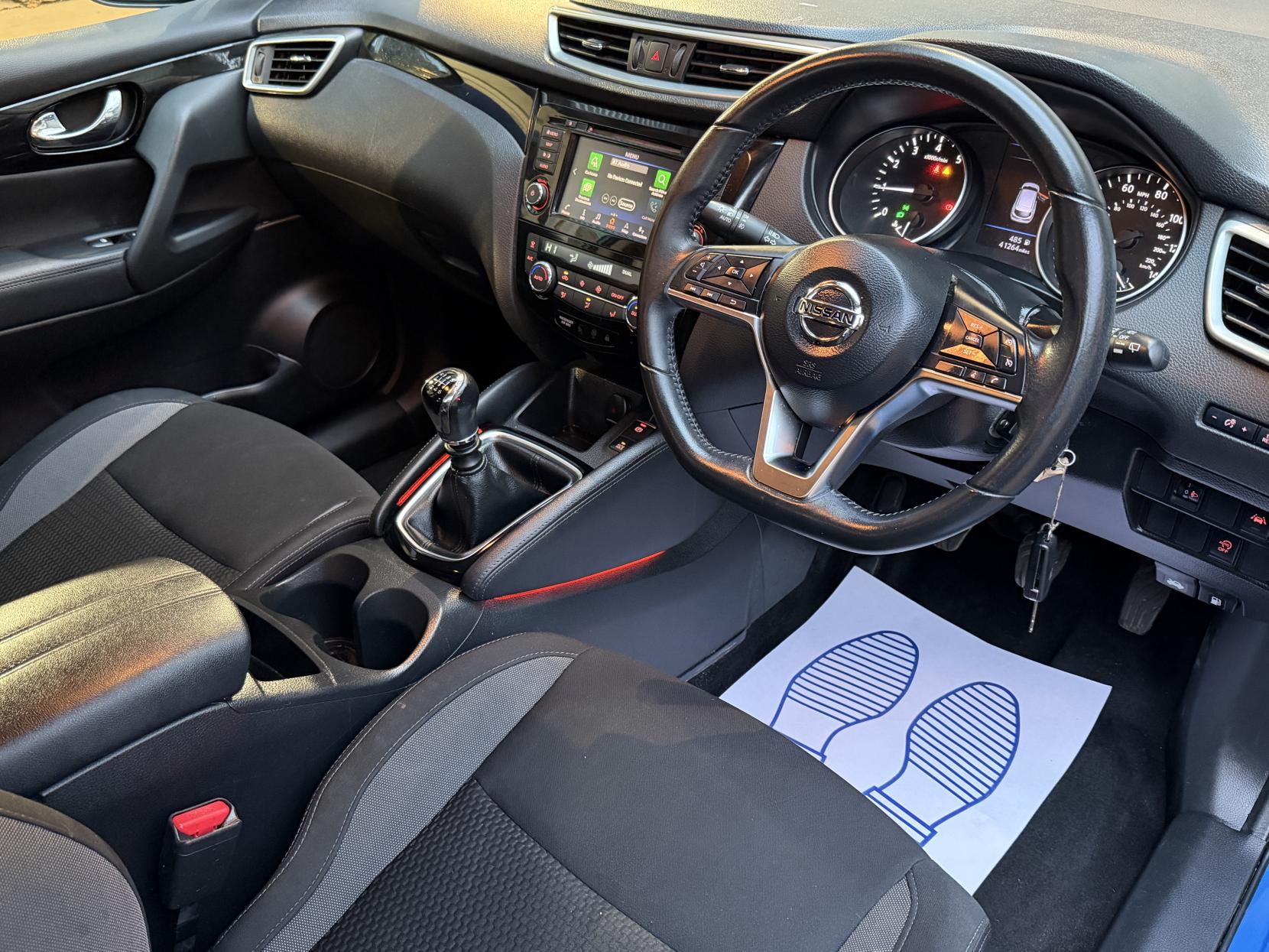 Nissan Qashqai 1.3 DIG-T Acenta Premium SUV 5dr Petrol Manual Euro 6 (s/s) (140 ps)