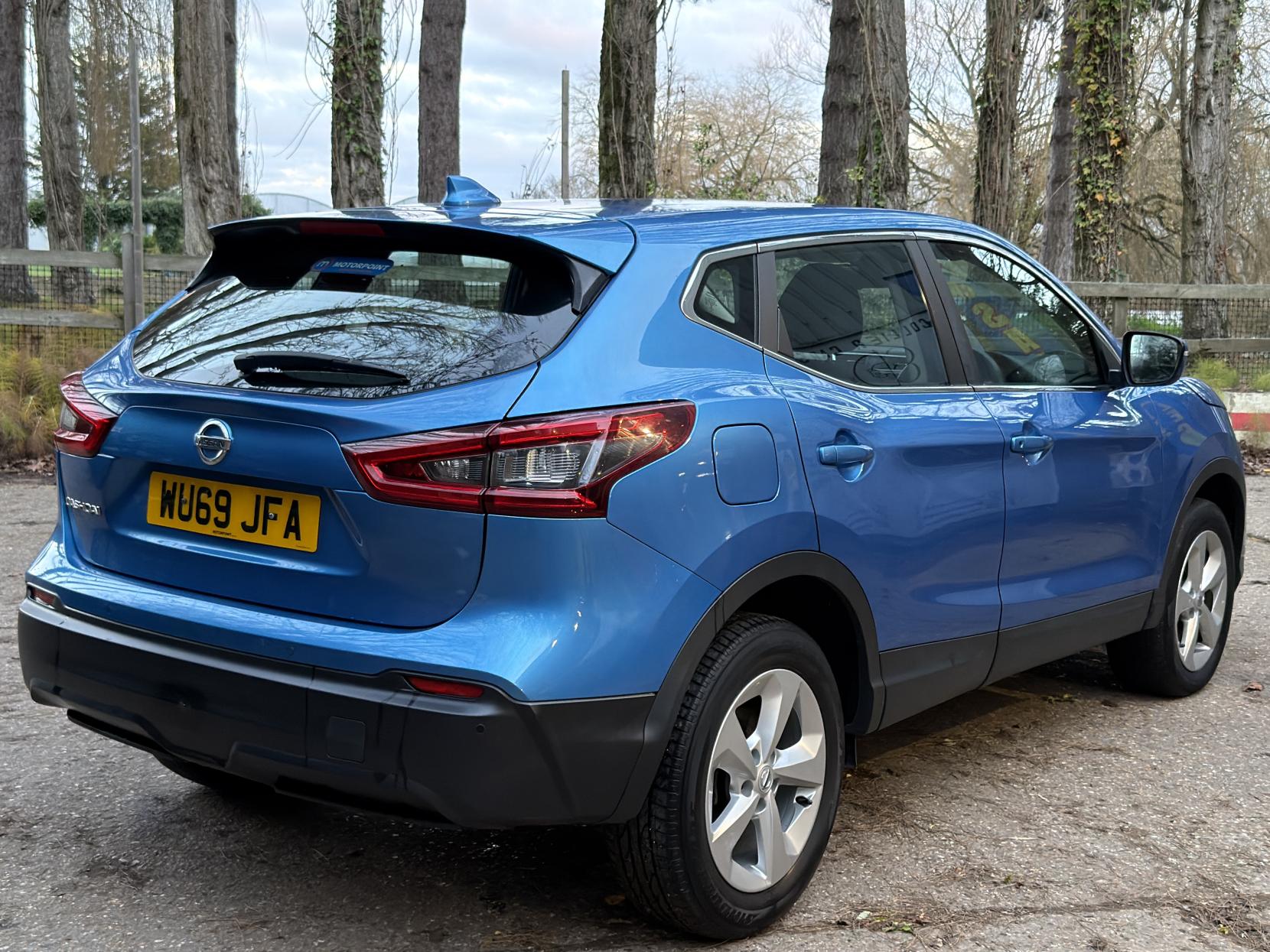 Nissan Qashqai 1.3 DIG-T Acenta Premium SUV 5dr Petrol Manual Euro 6 (s/s) (140 ps)